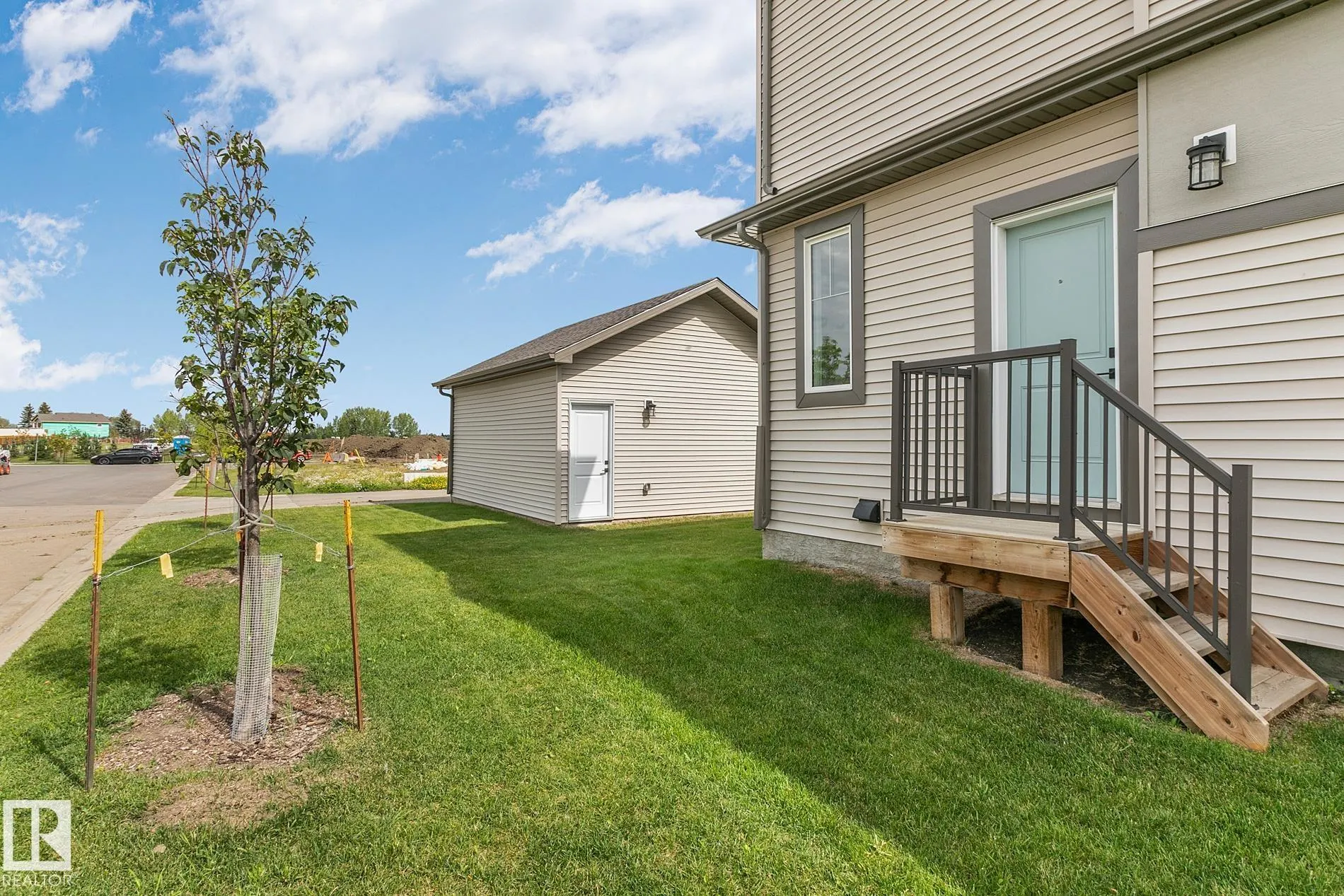 50 SIENNA Boulevard