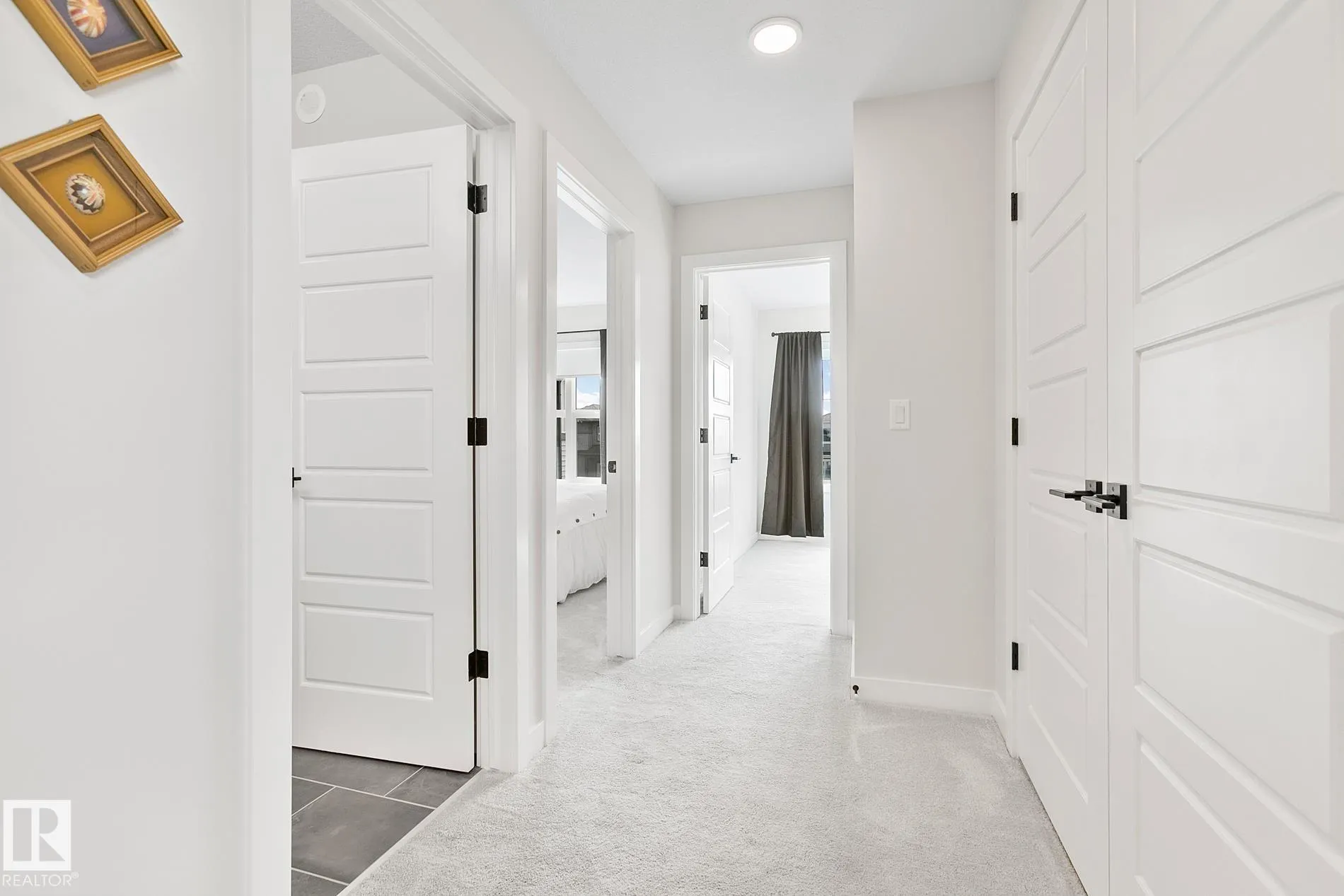 50 SIENNA Boulevard