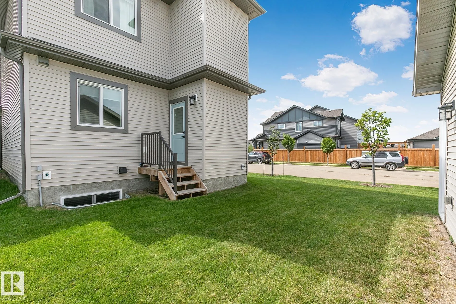 50 SIENNA Boulevard