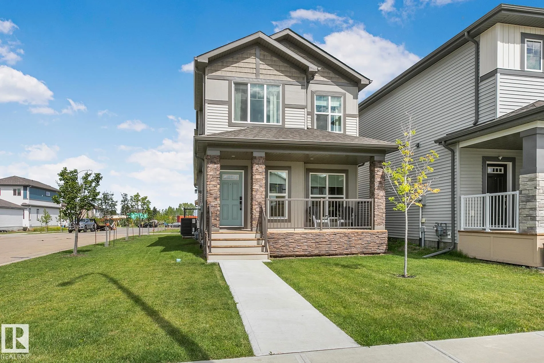 50 SIENNA Boulevard