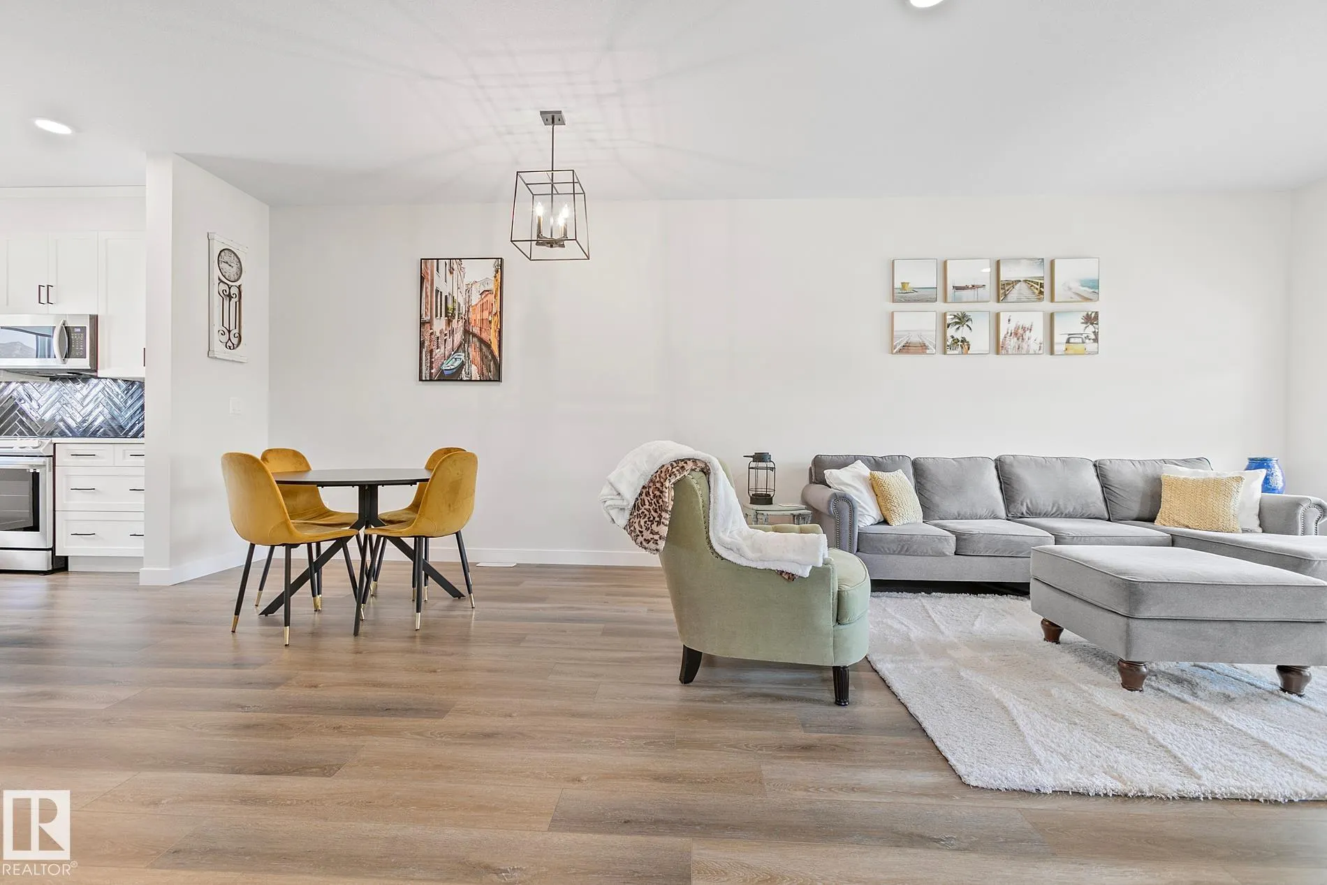 50 SIENNA Boulevard