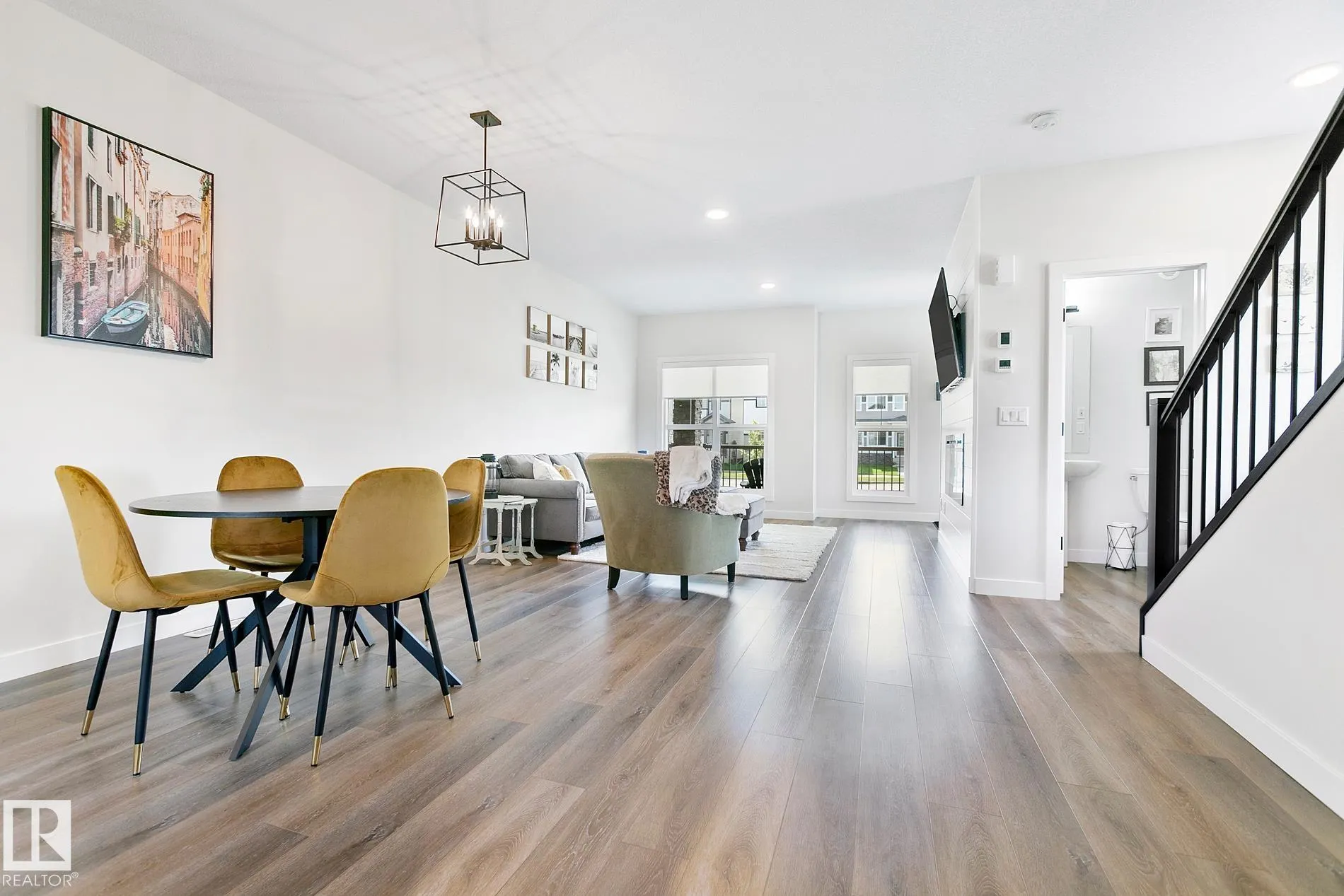 50 SIENNA Boulevard