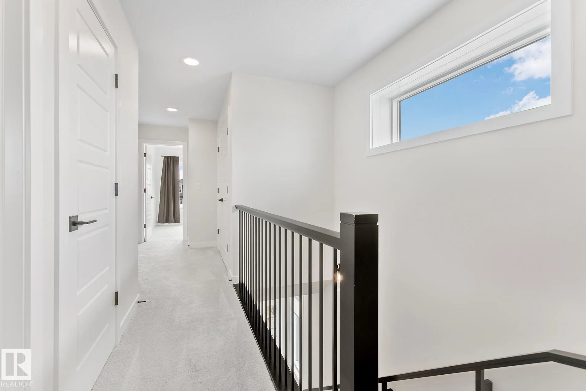 50 SIENNA Boulevard