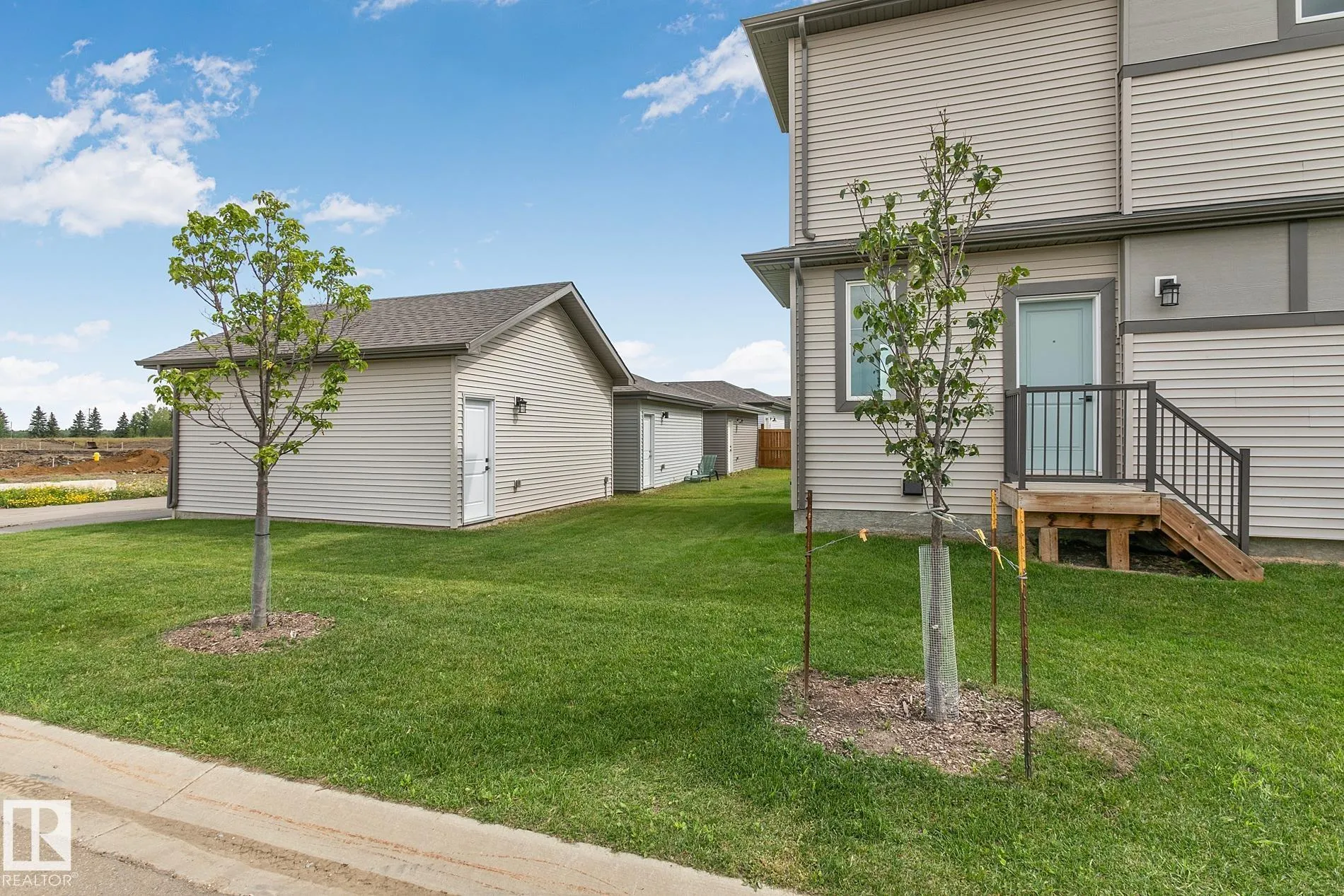 50 SIENNA Boulevard