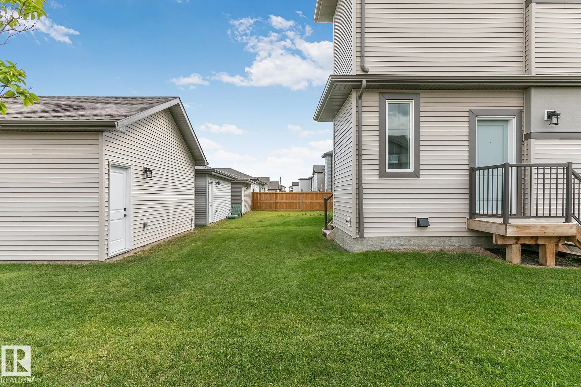 50 SIENNA Boulevard