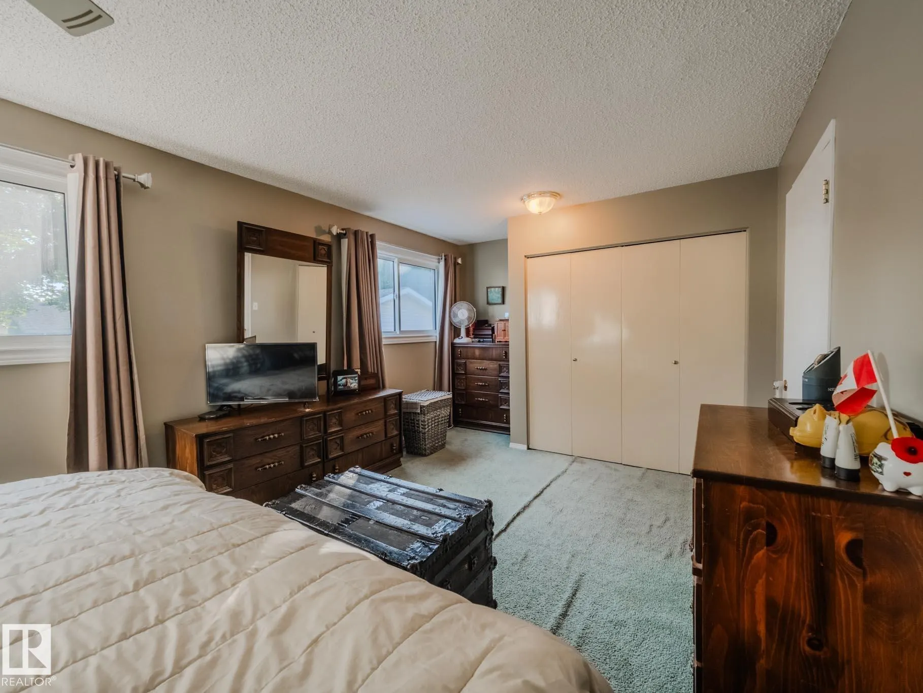 50 FLAGSTONE Crescent