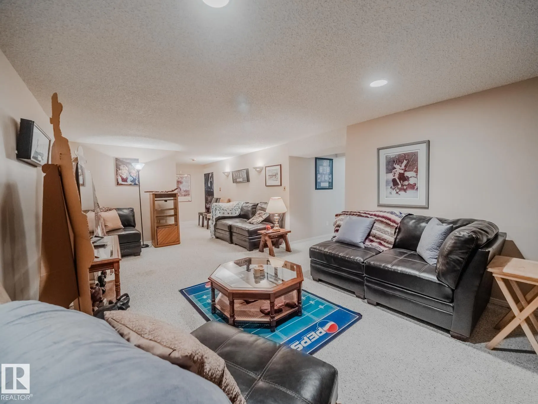 50 FLAGSTONE Crescent