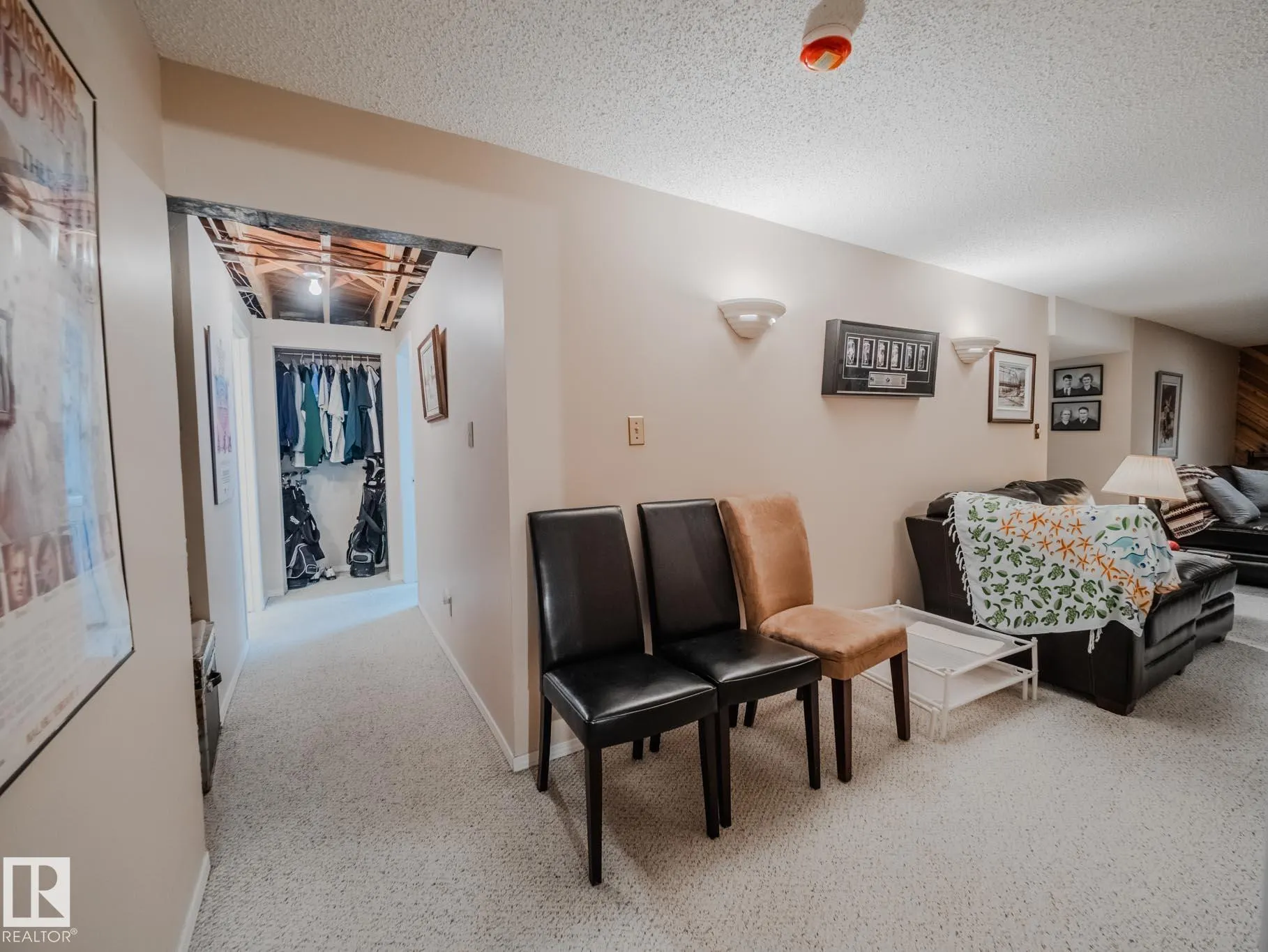 50 FLAGSTONE Crescent