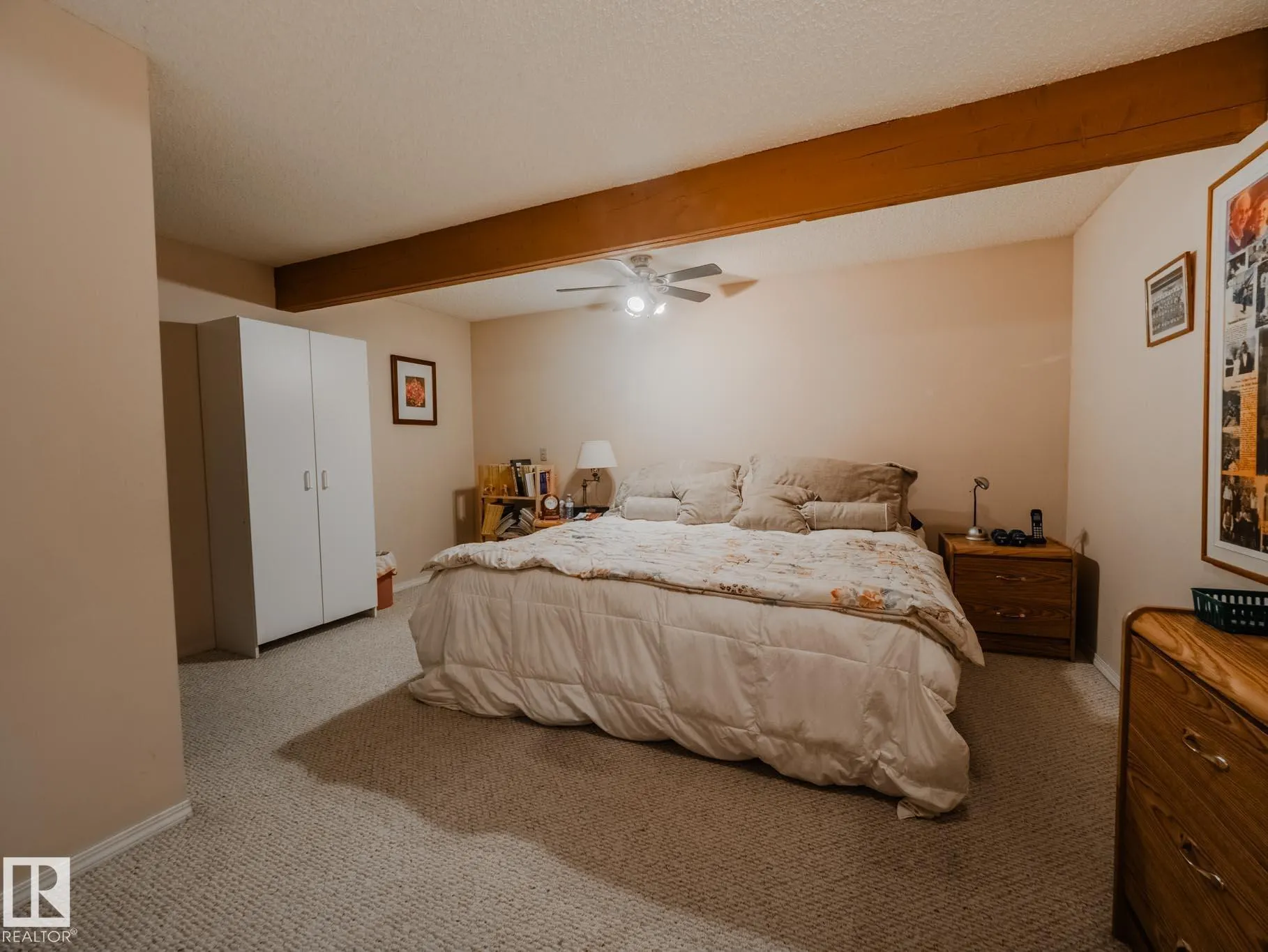 50 FLAGSTONE Crescent