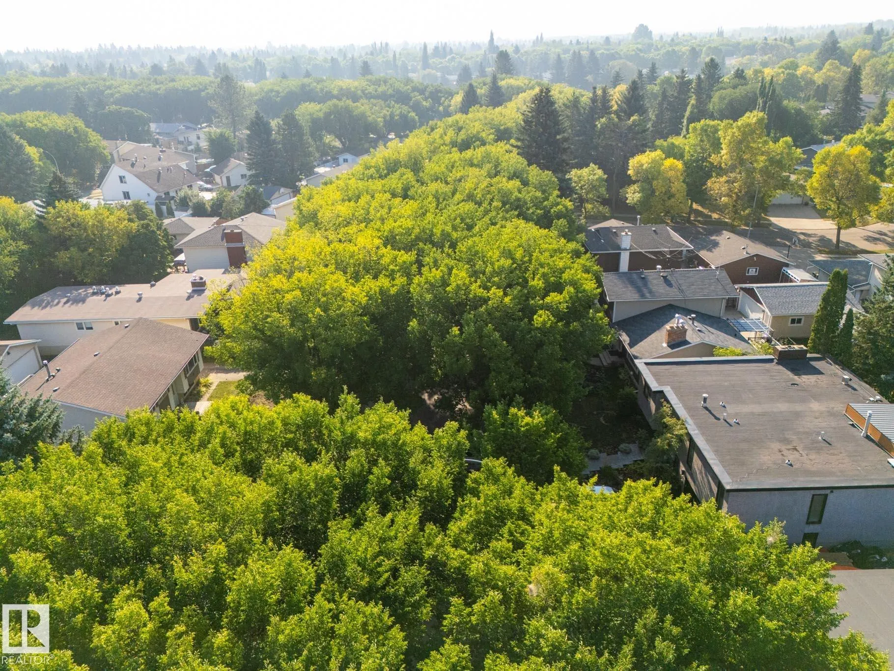 50 FLAGSTONE Crescent