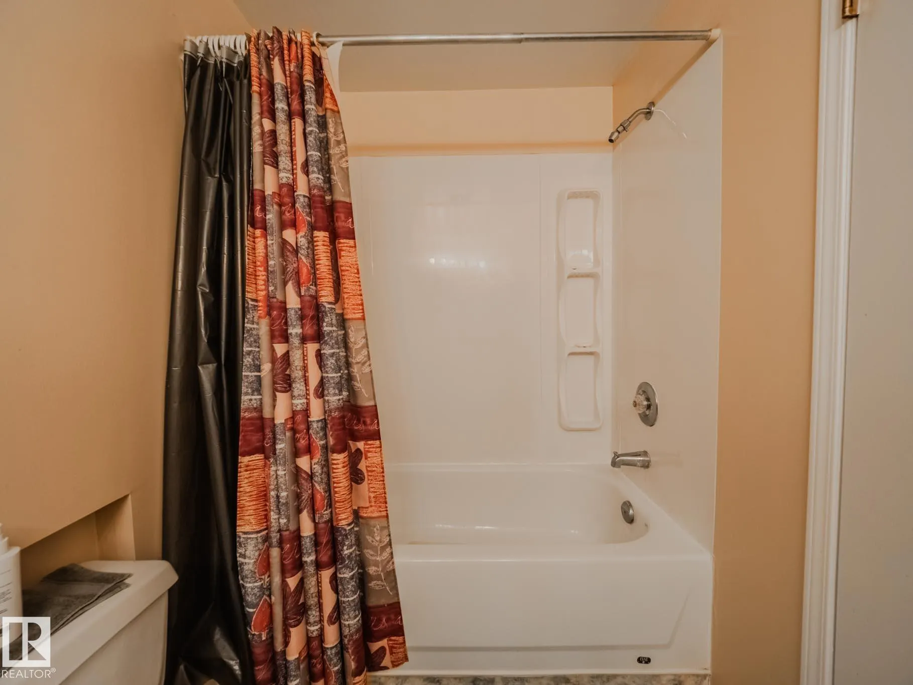 50 FLAGSTONE Crescent