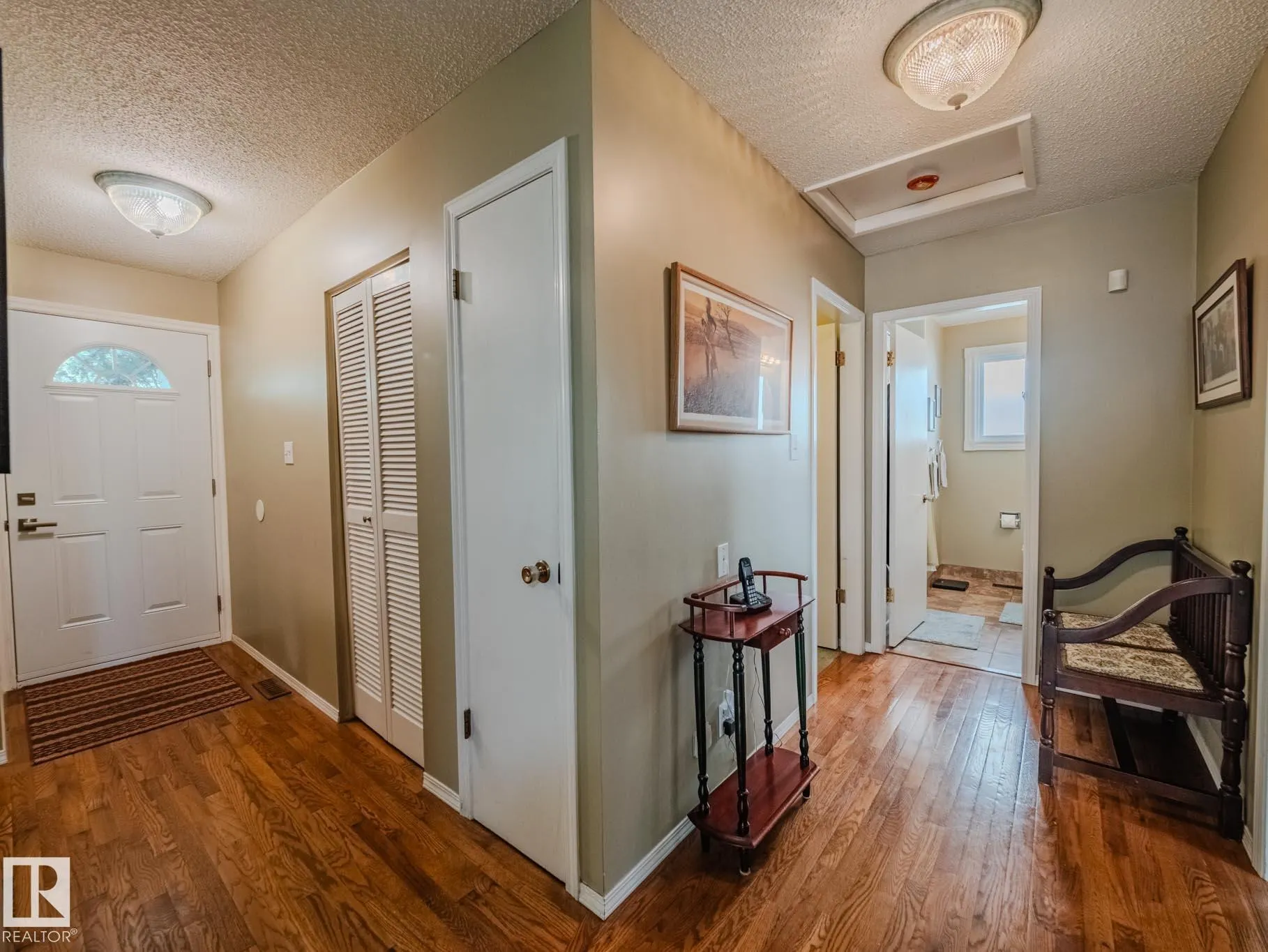 50 FLAGSTONE Crescent