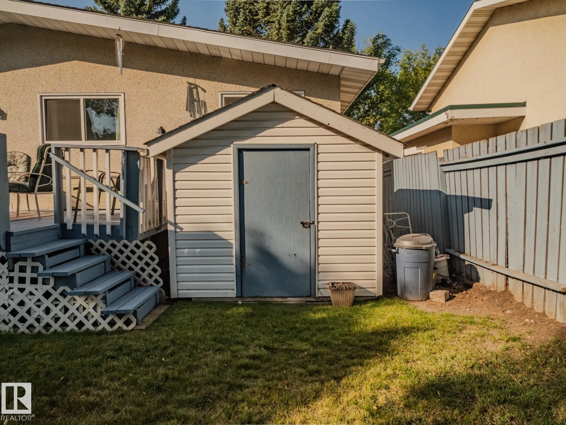 50 FLAGSTONE Crescent