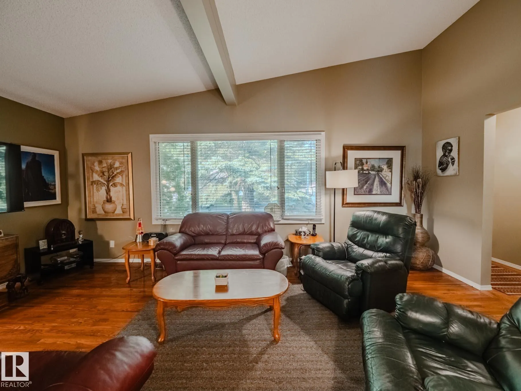 50 FLAGSTONE Crescent