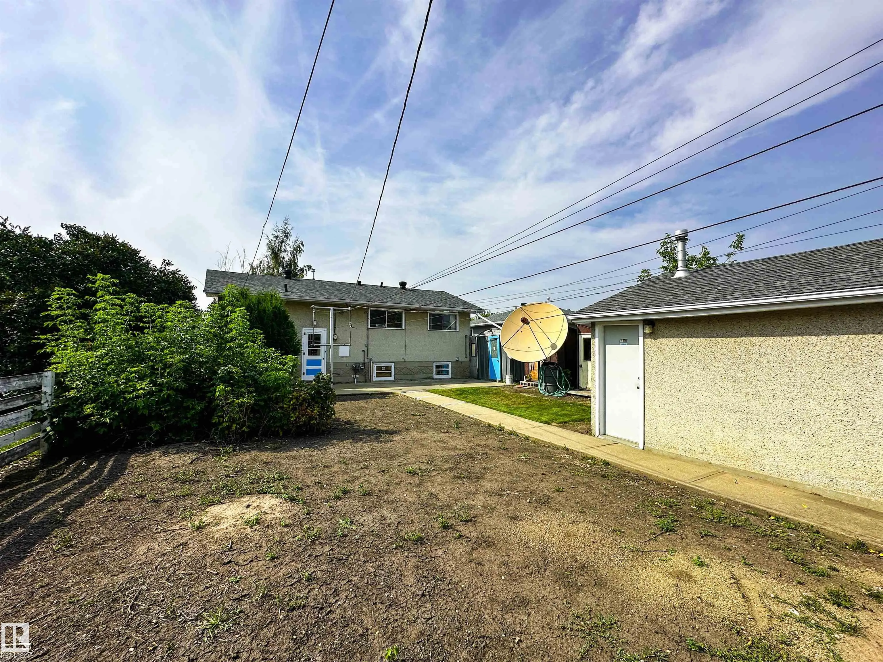 8925 154 Street
