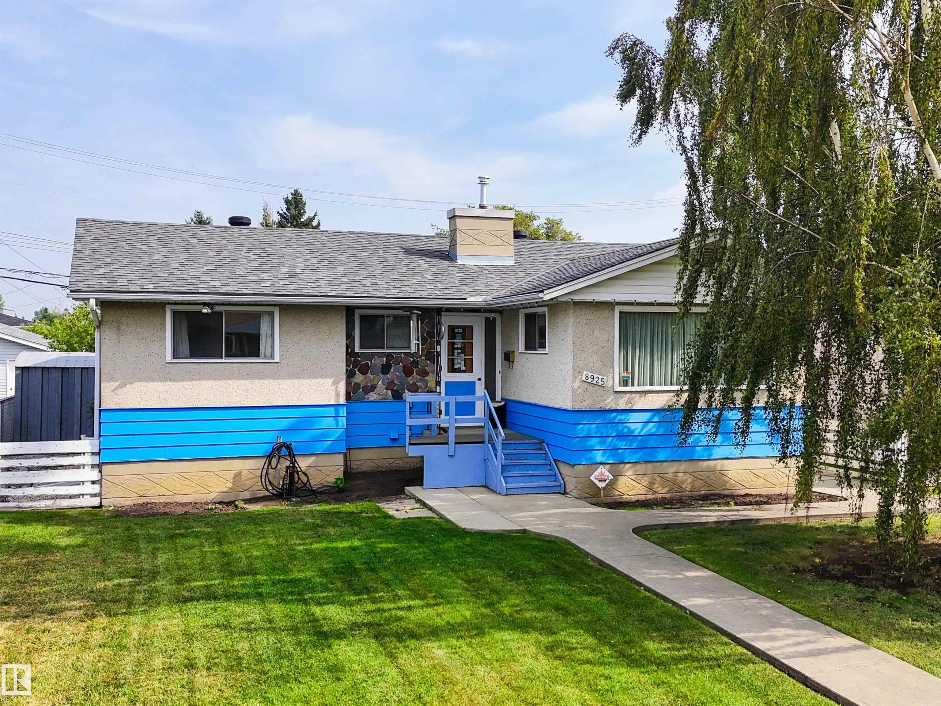 8925 154 Street