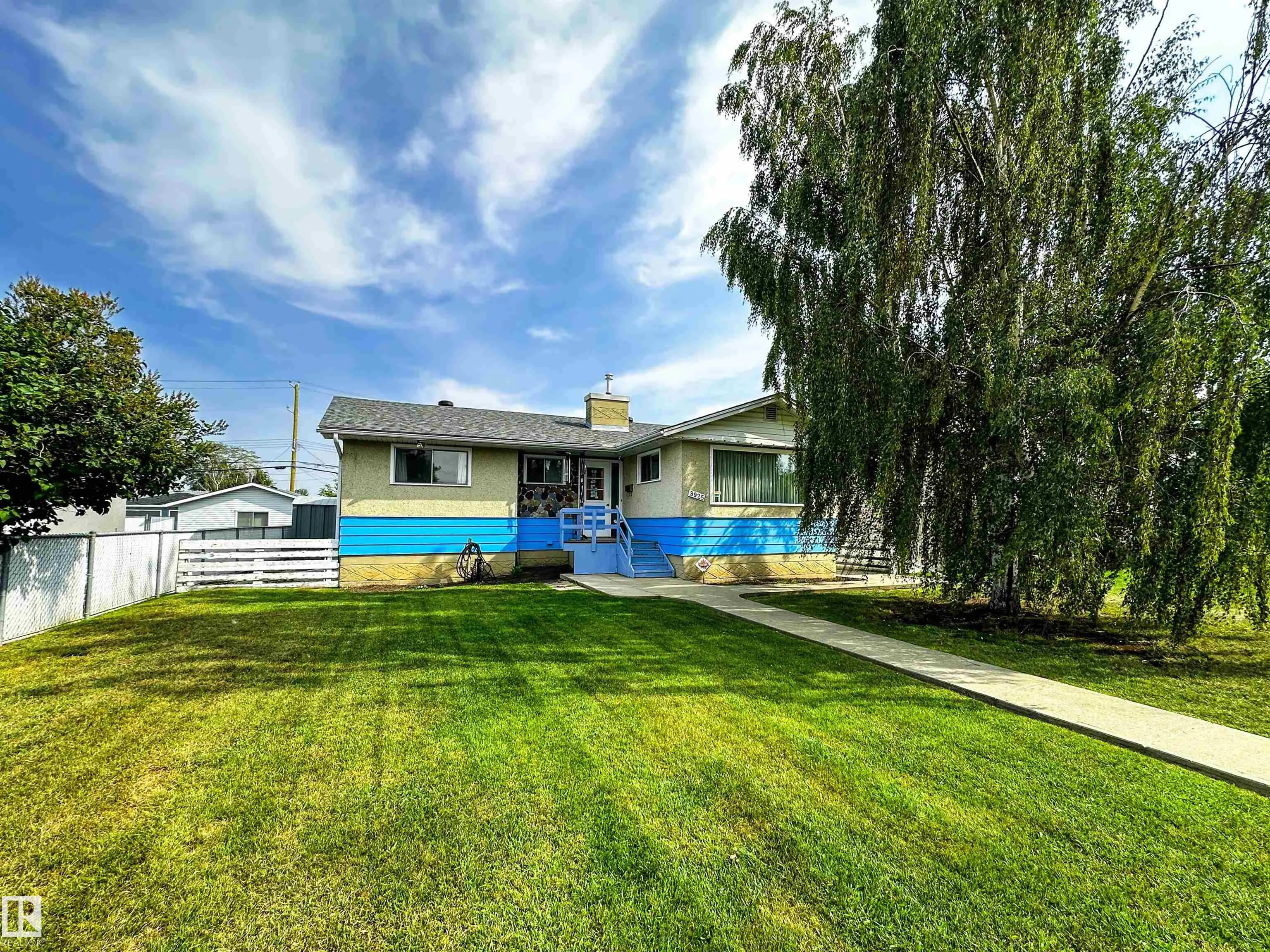 8925 154 Street