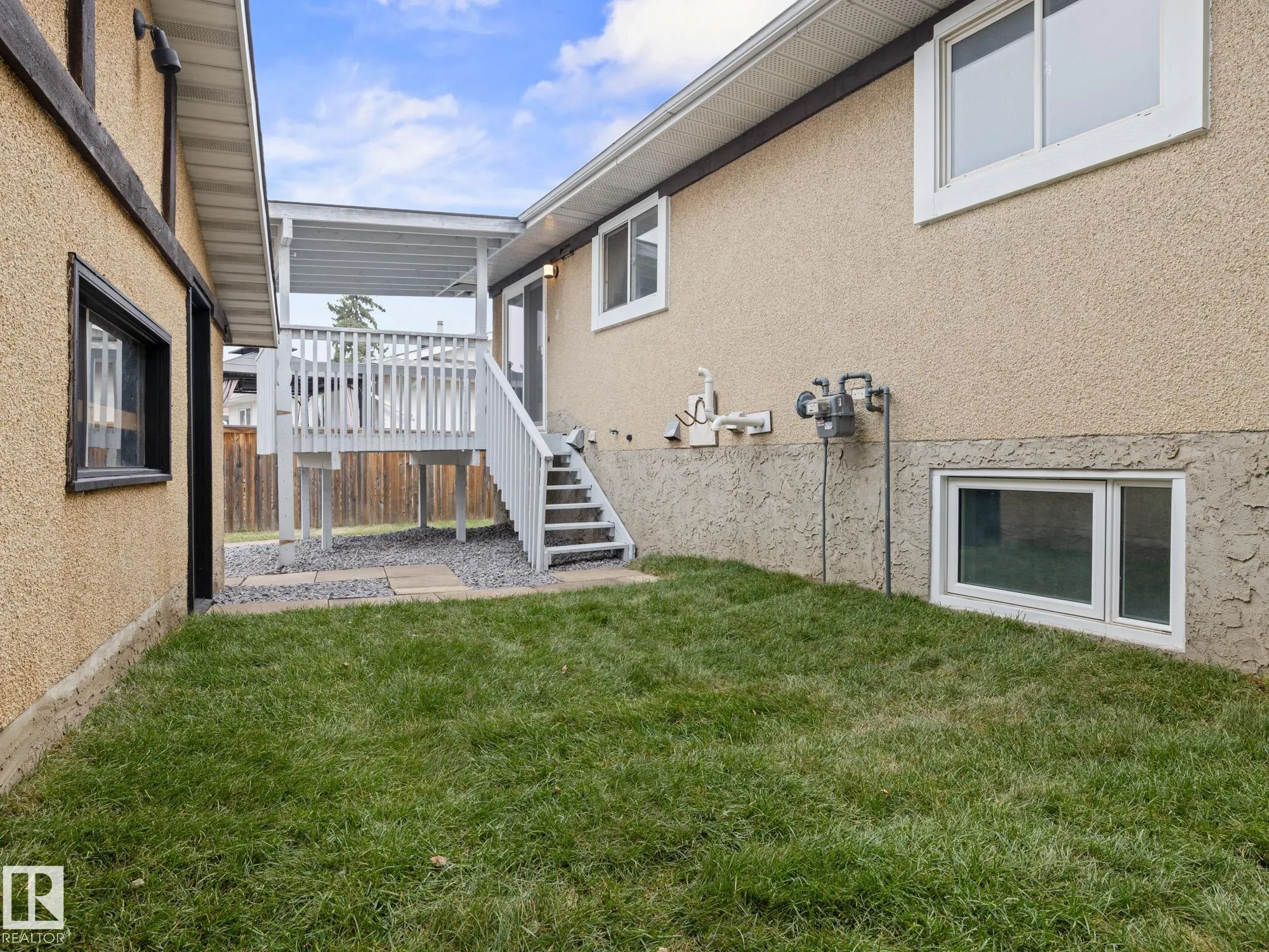 47 CLAREVIEW Road