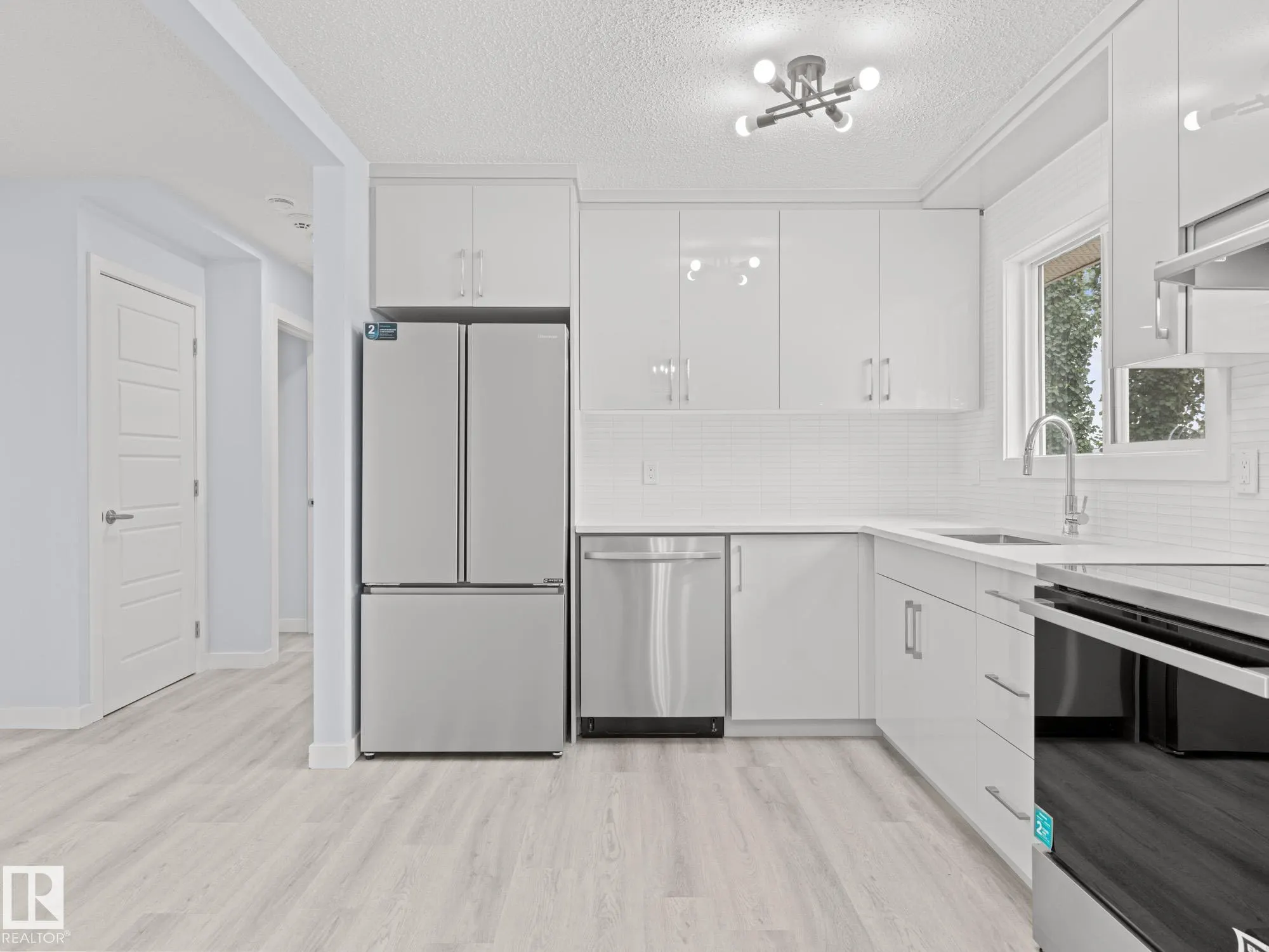 47 CLAREVIEW Road