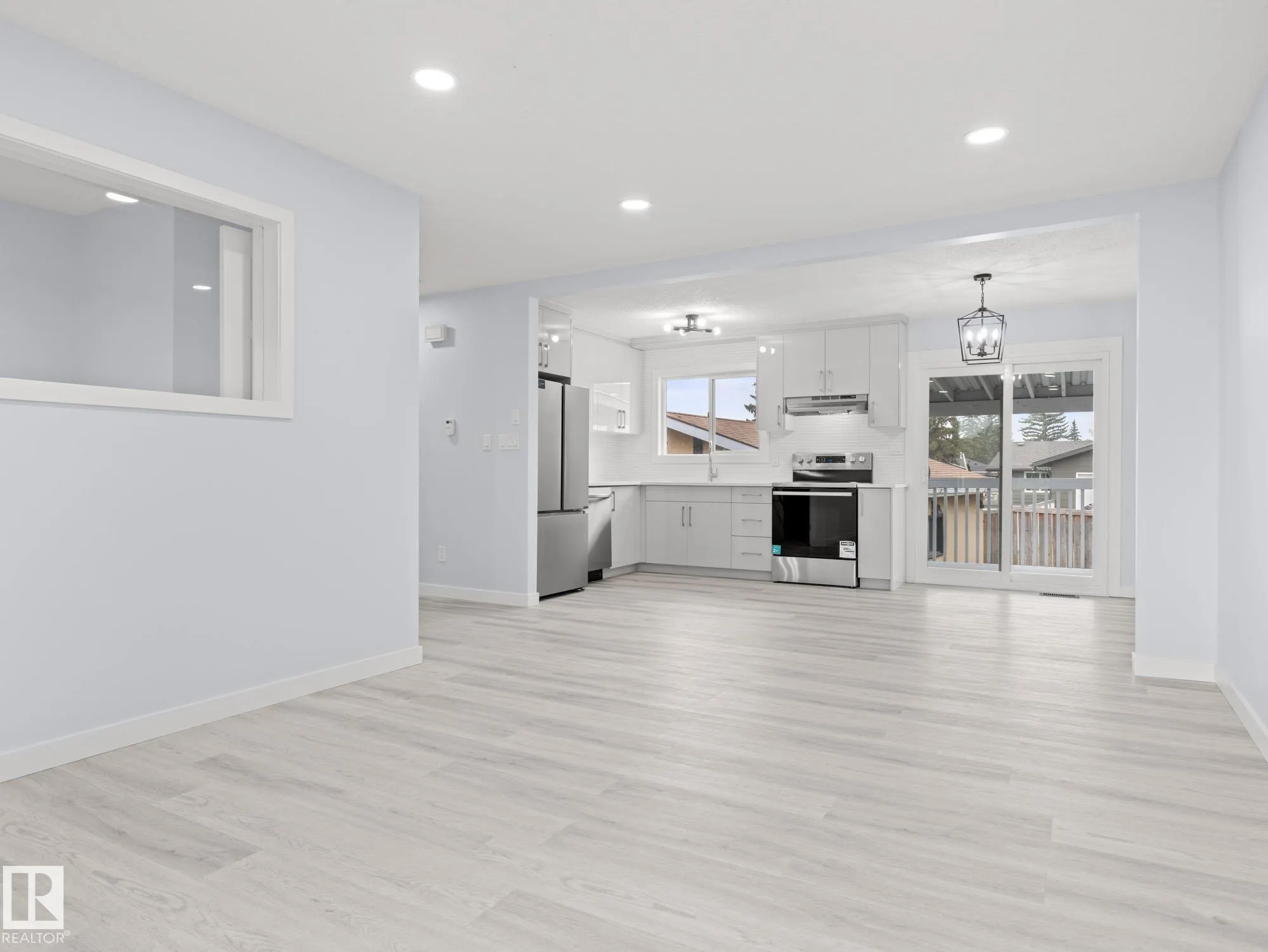 47 CLAREVIEW Road