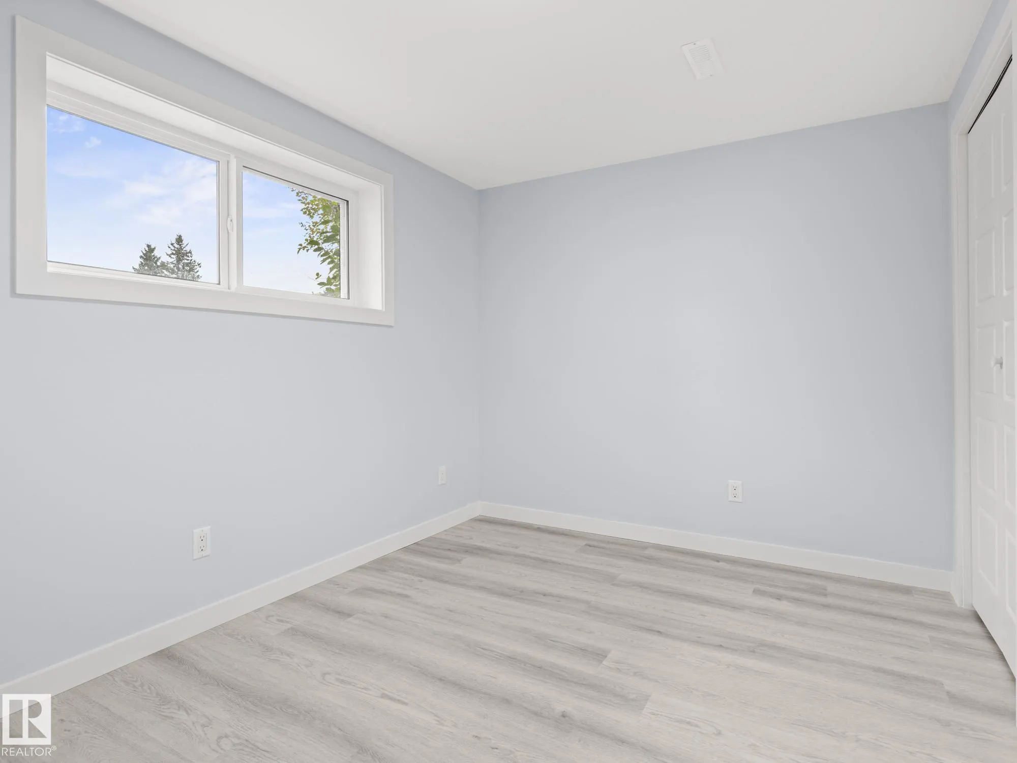 47 CLAREVIEW Road