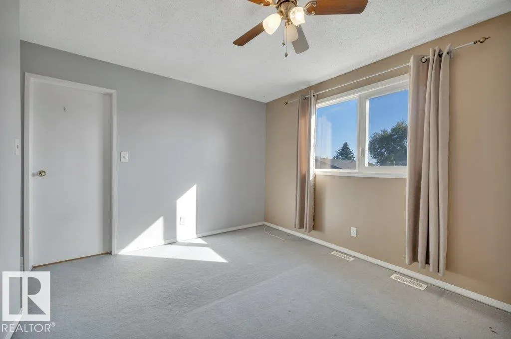 904 KNOTTWOOD
