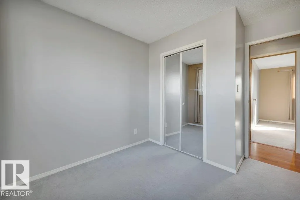 904 KNOTTWOOD