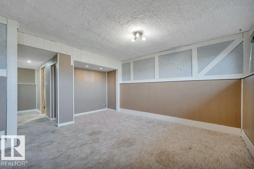 904 KNOTTWOOD