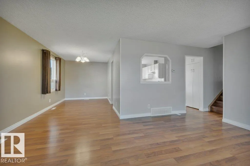 904 KNOTTWOOD