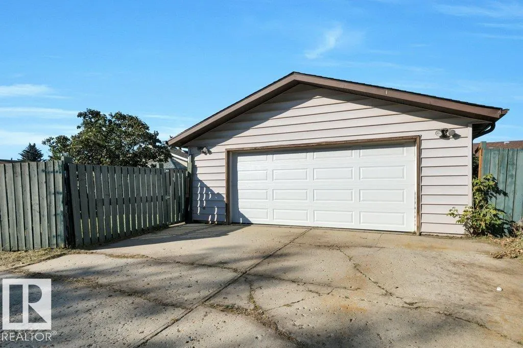 904 KNOTTWOOD