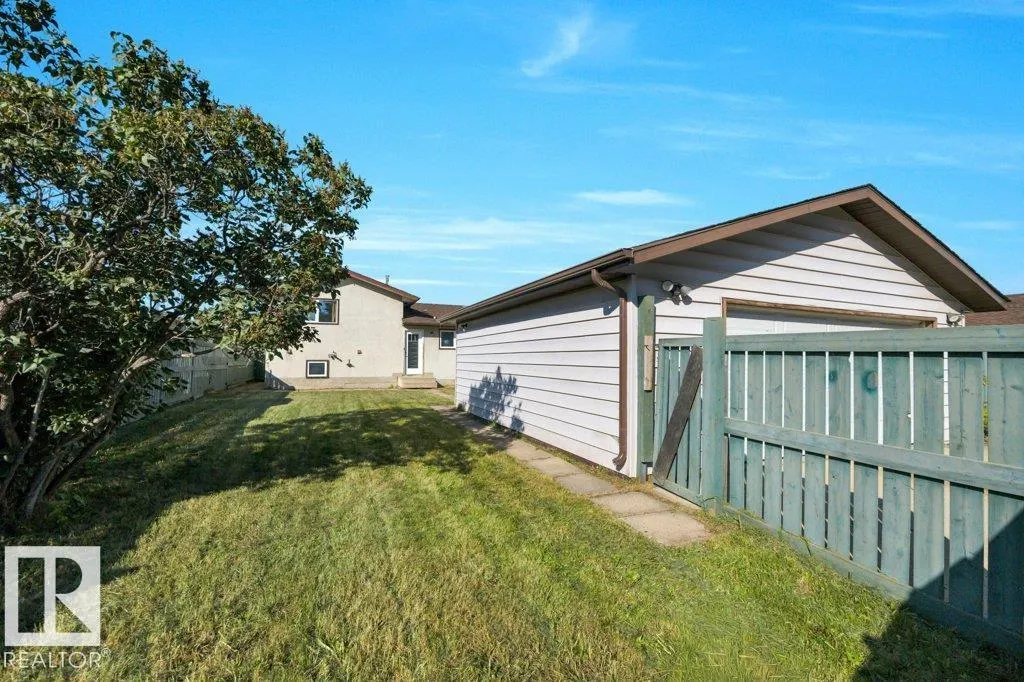 904 KNOTTWOOD