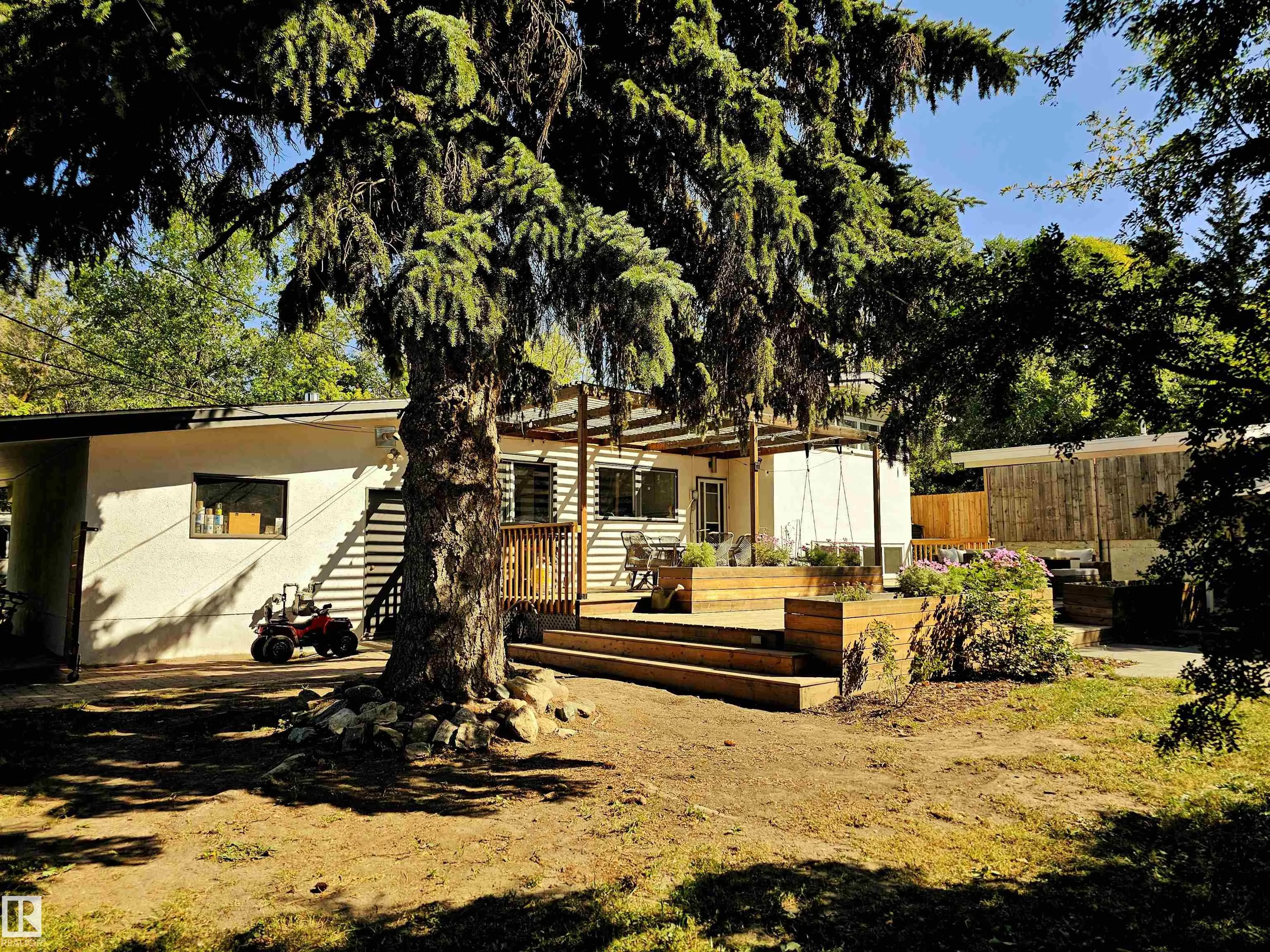 47 GLENMORE Crescent