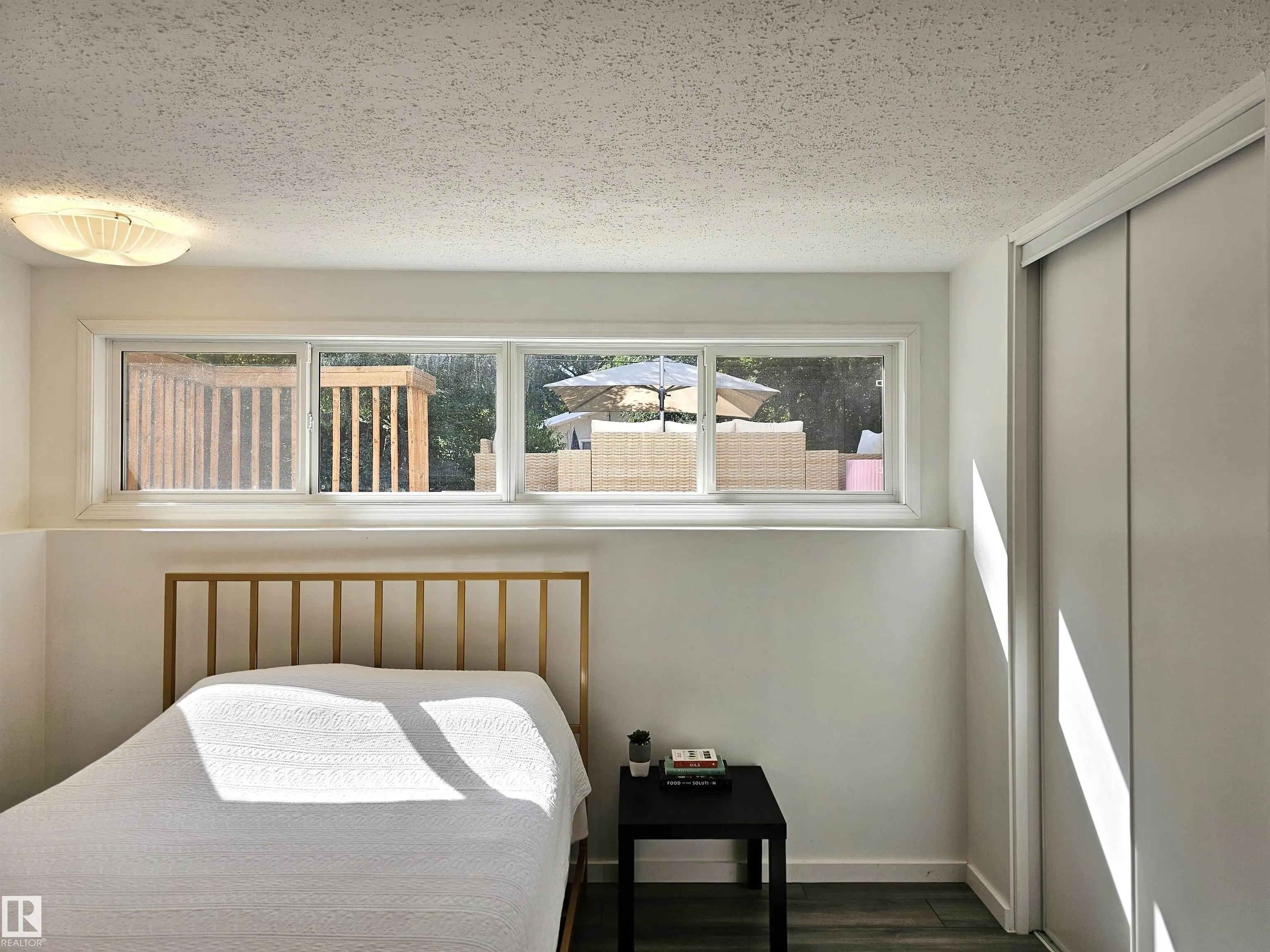 47 GLENMORE Crescent
