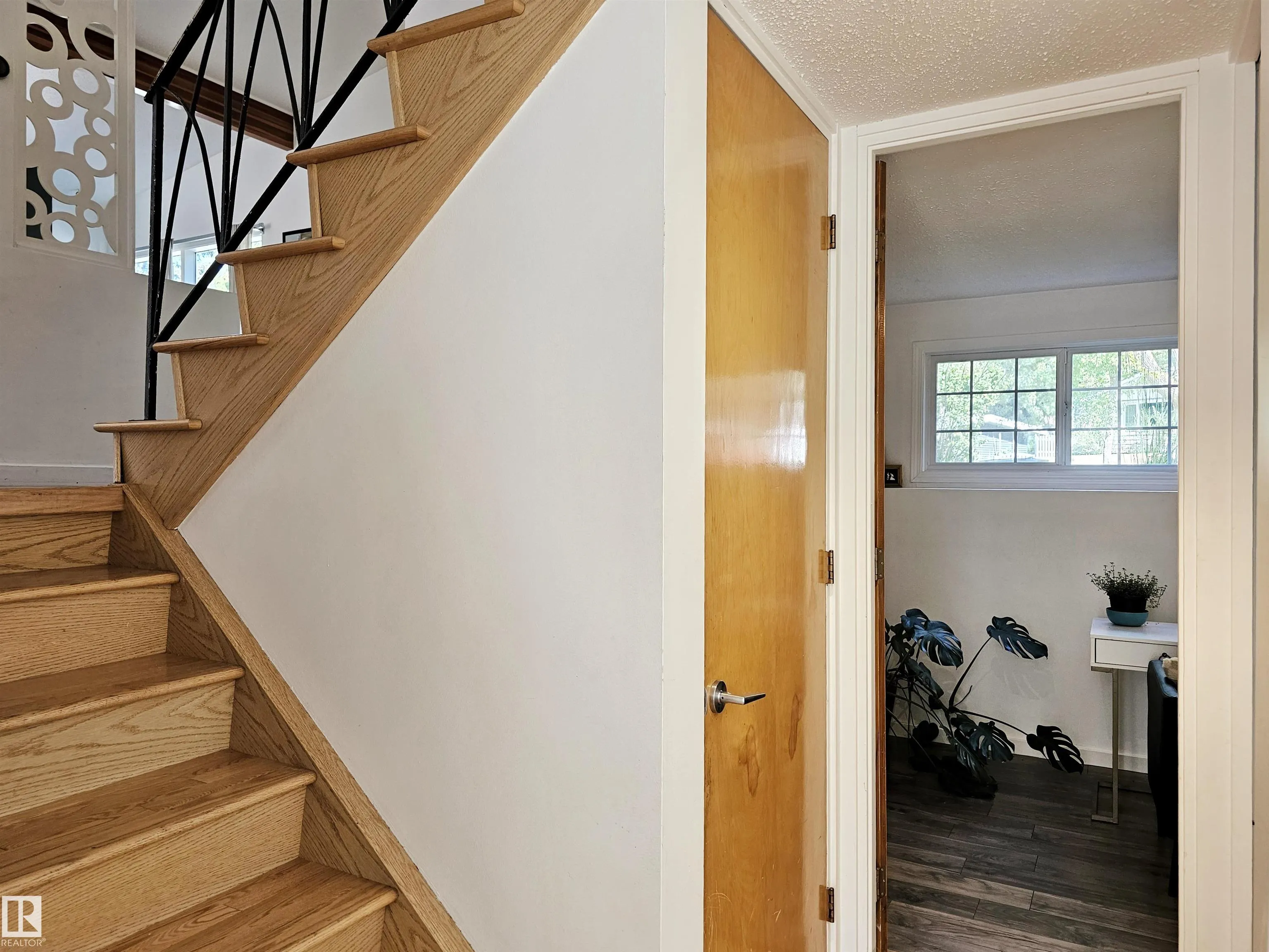47 GLENMORE Crescent