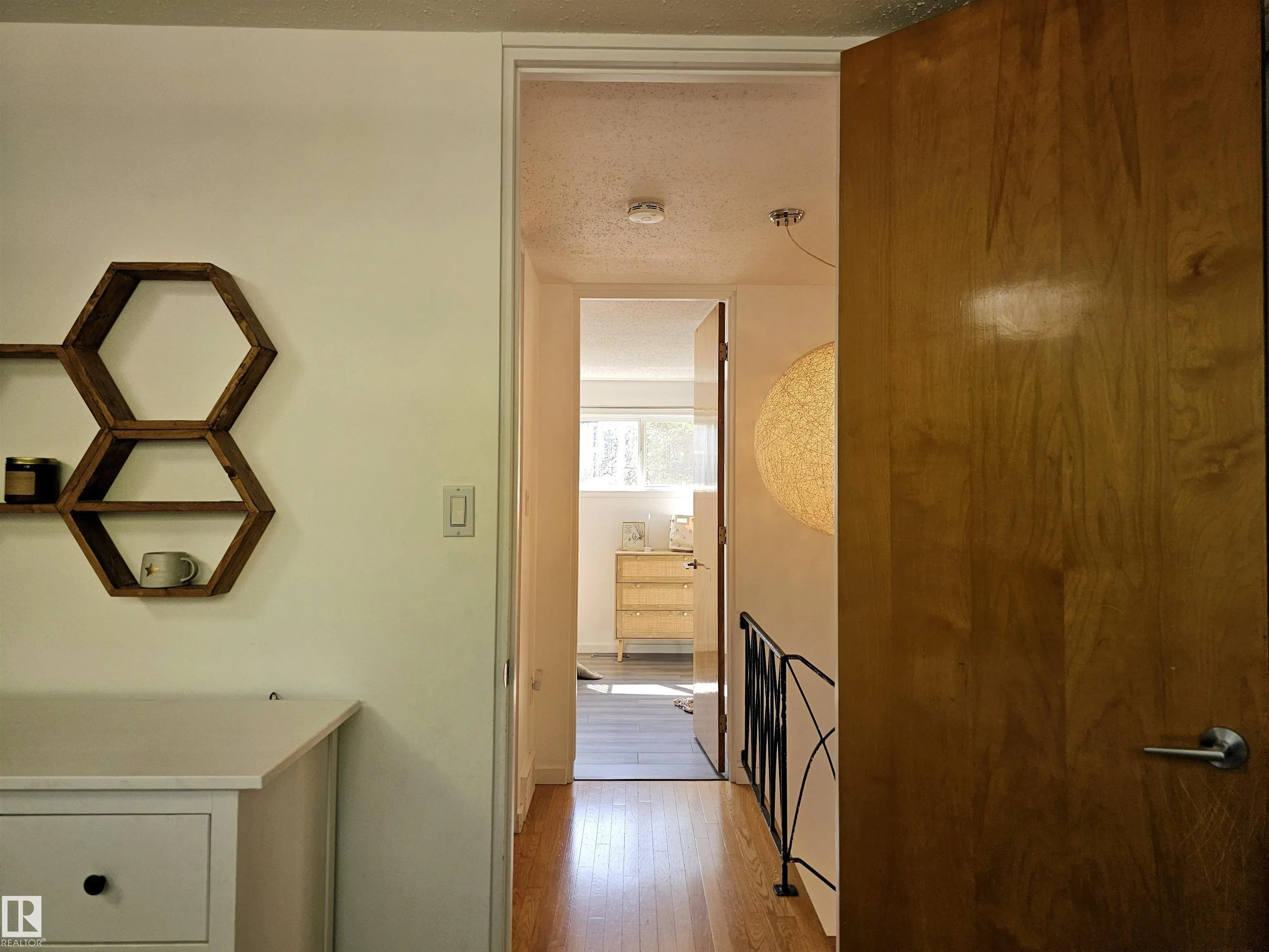 47 GLENMORE Crescent