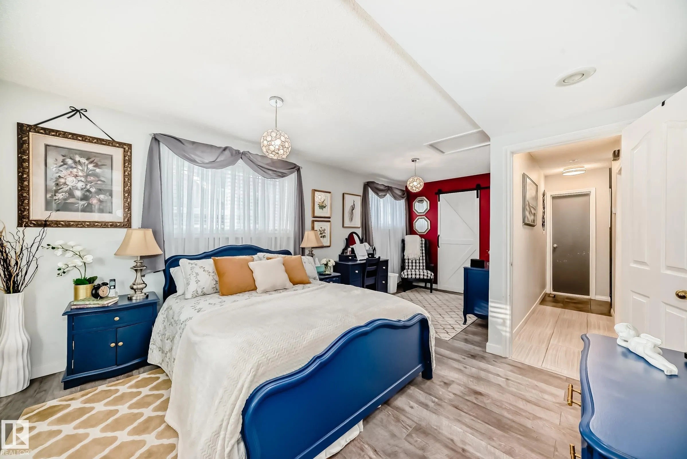 4 GLENDALE Crescent