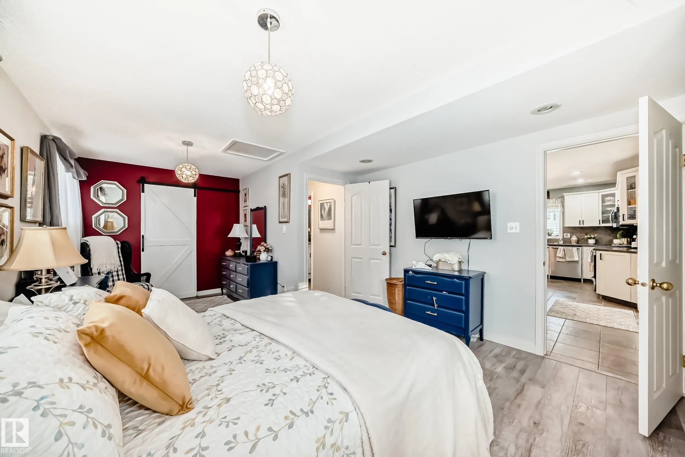 4 GLENDALE Crescent