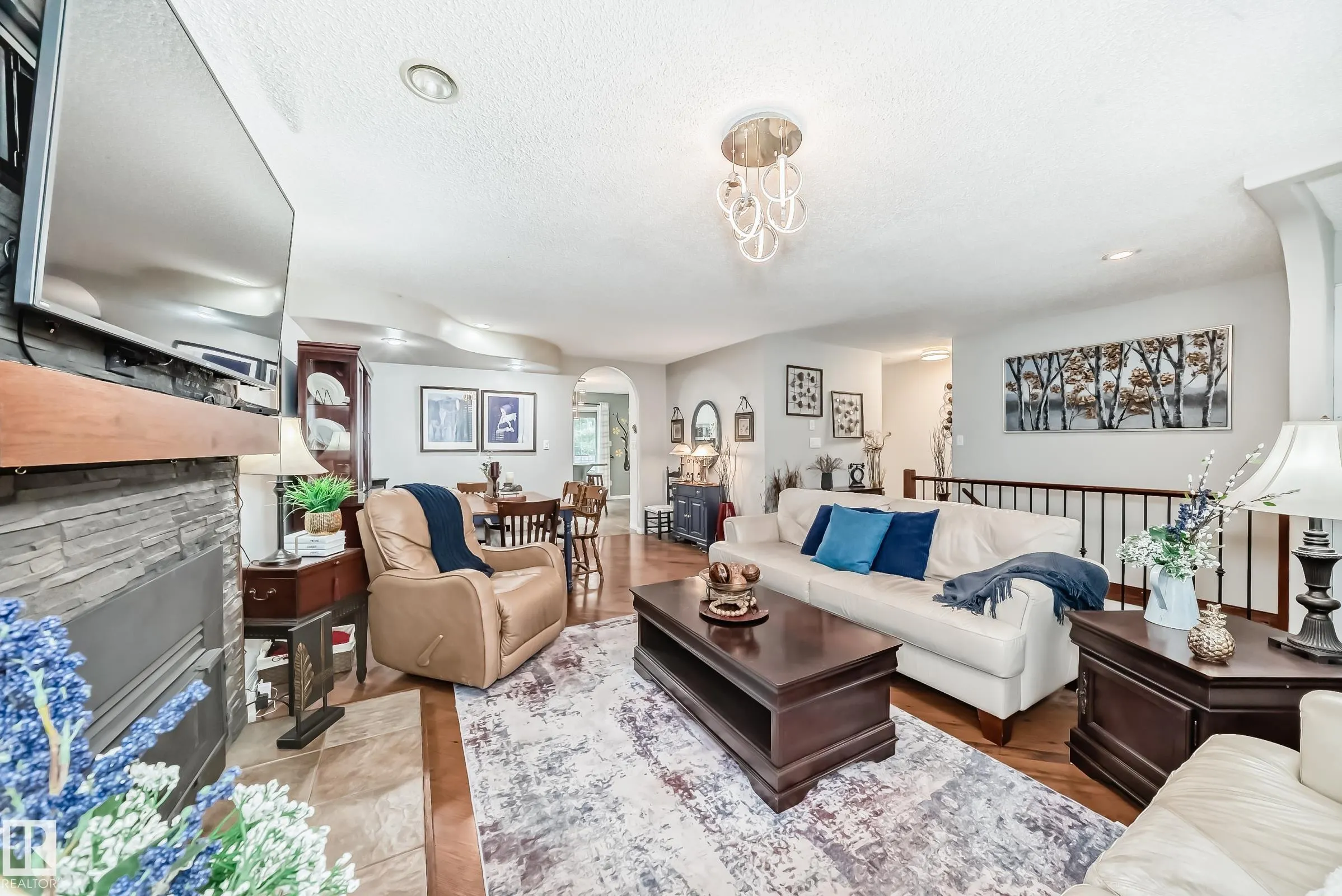 4 GLENDALE Crescent