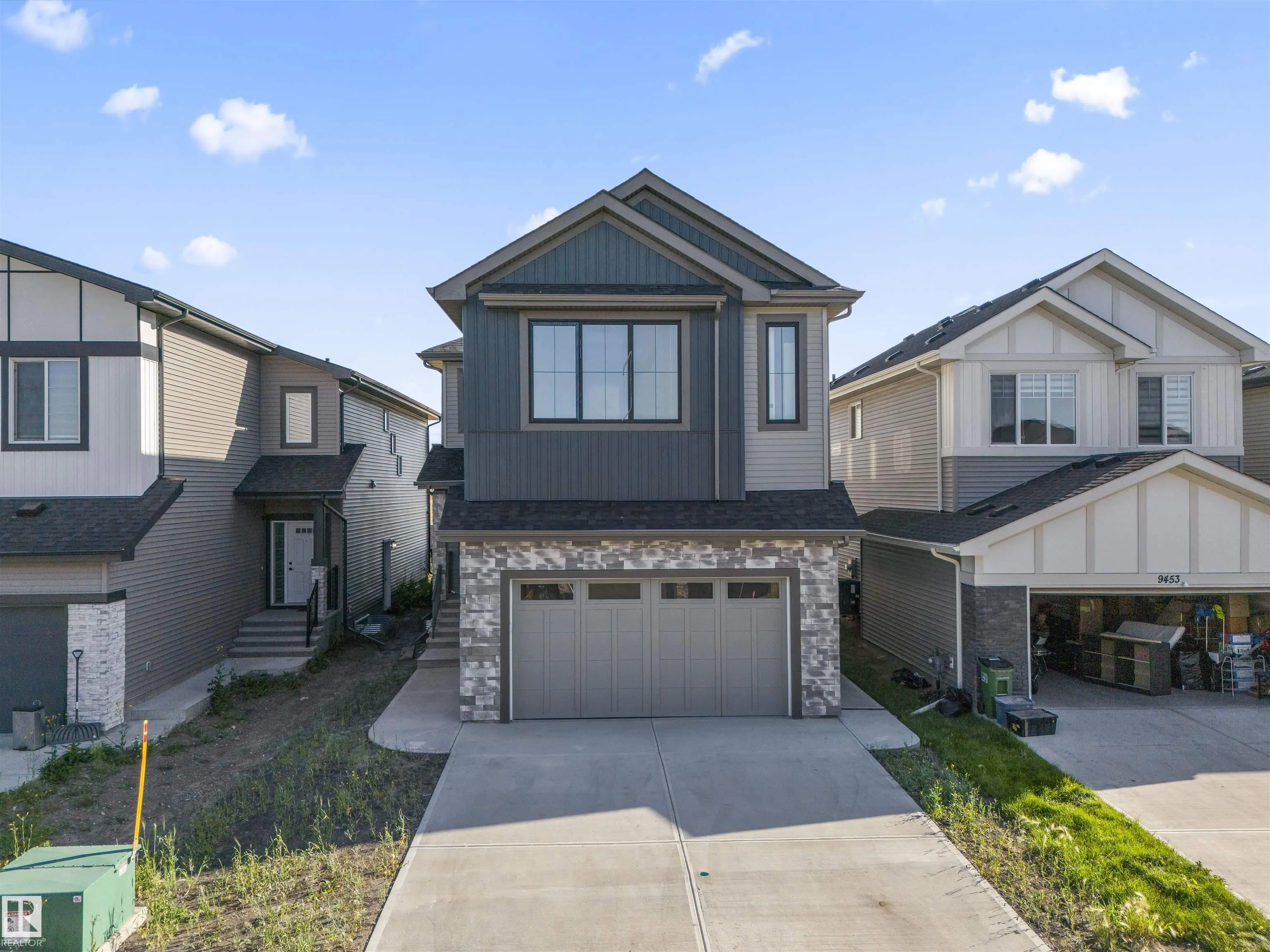 9451 PEAR CRESCENT
