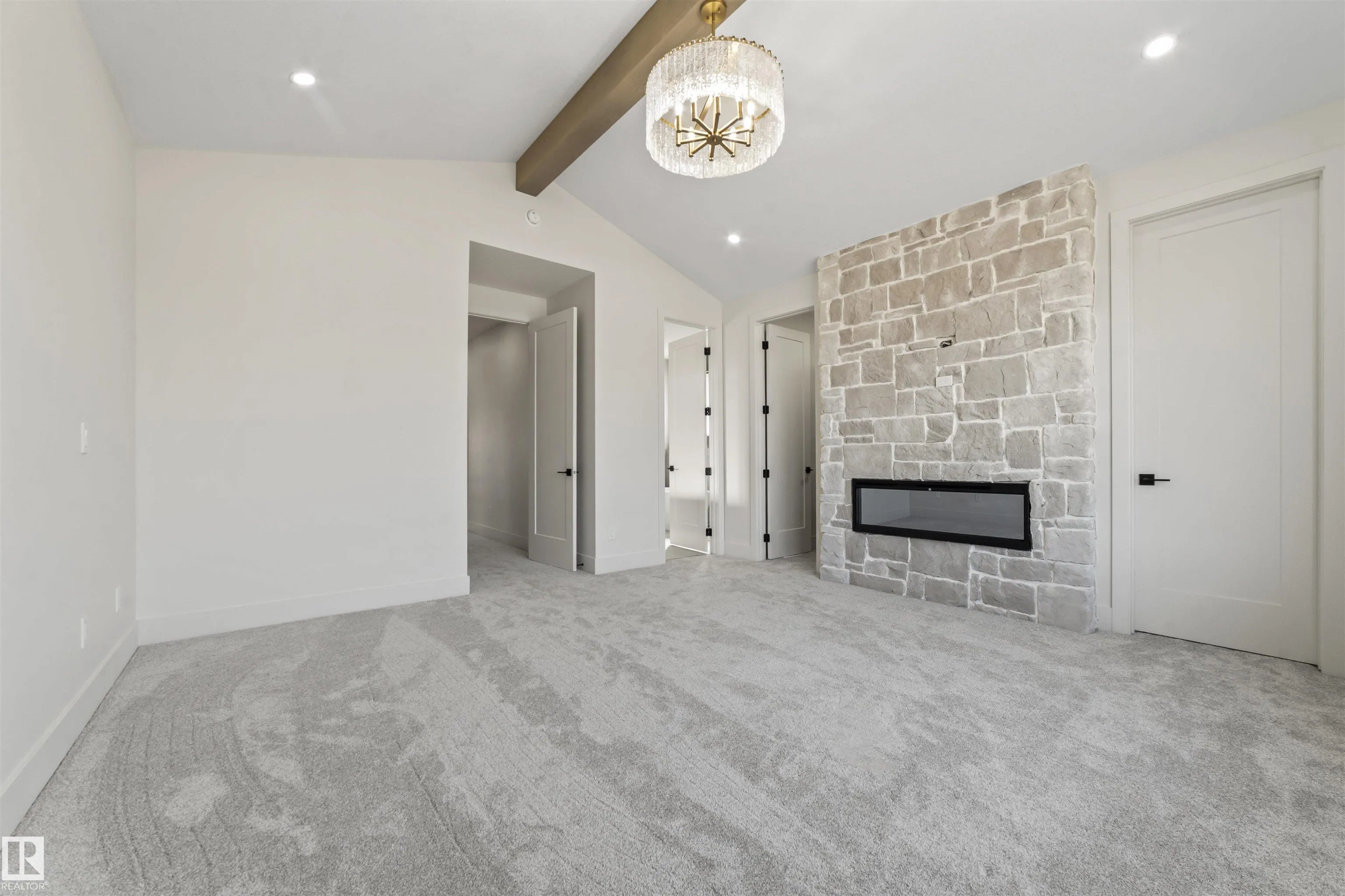 9451 PEAR CRESCENT