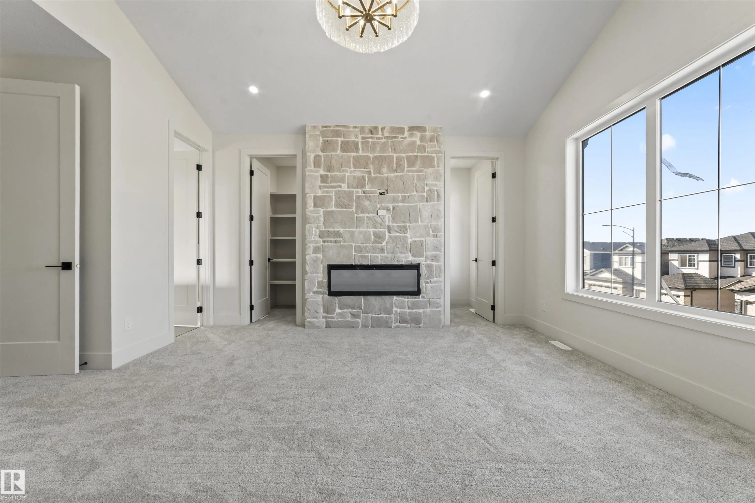 9451 PEAR CRESCENT
