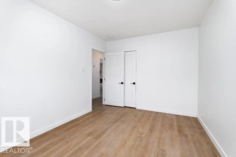 8522/8524 84 Avenue