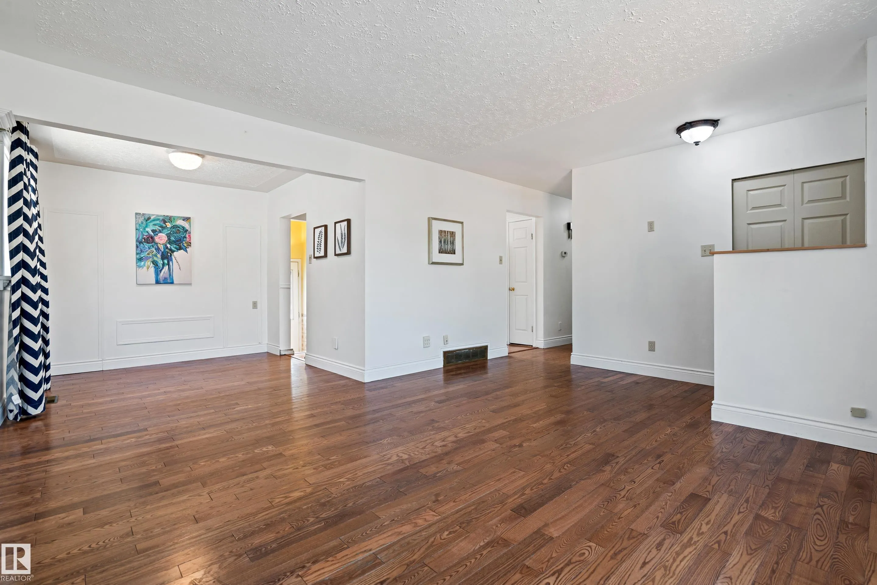 16021 95 Avenue