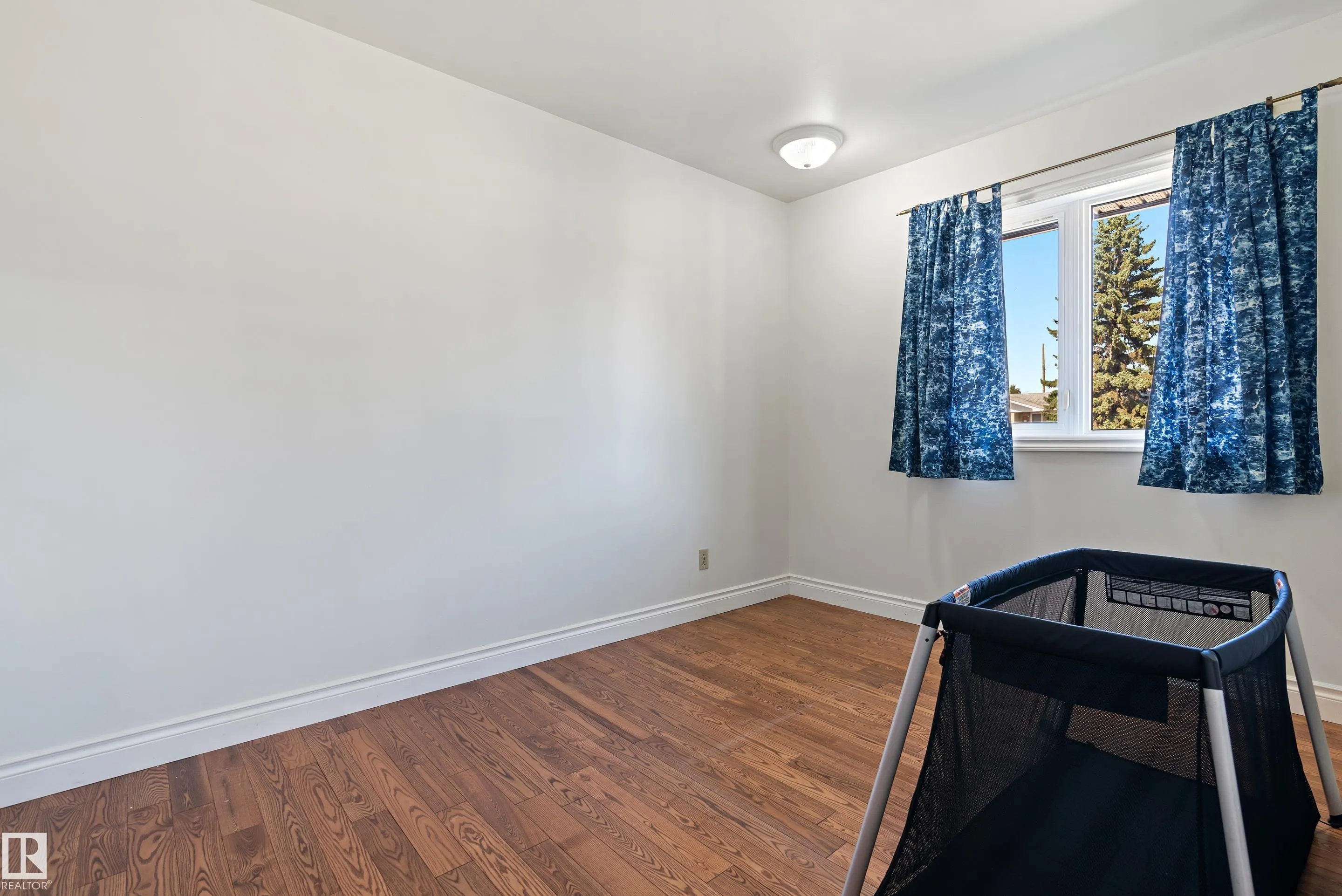 16021 95 Avenue
