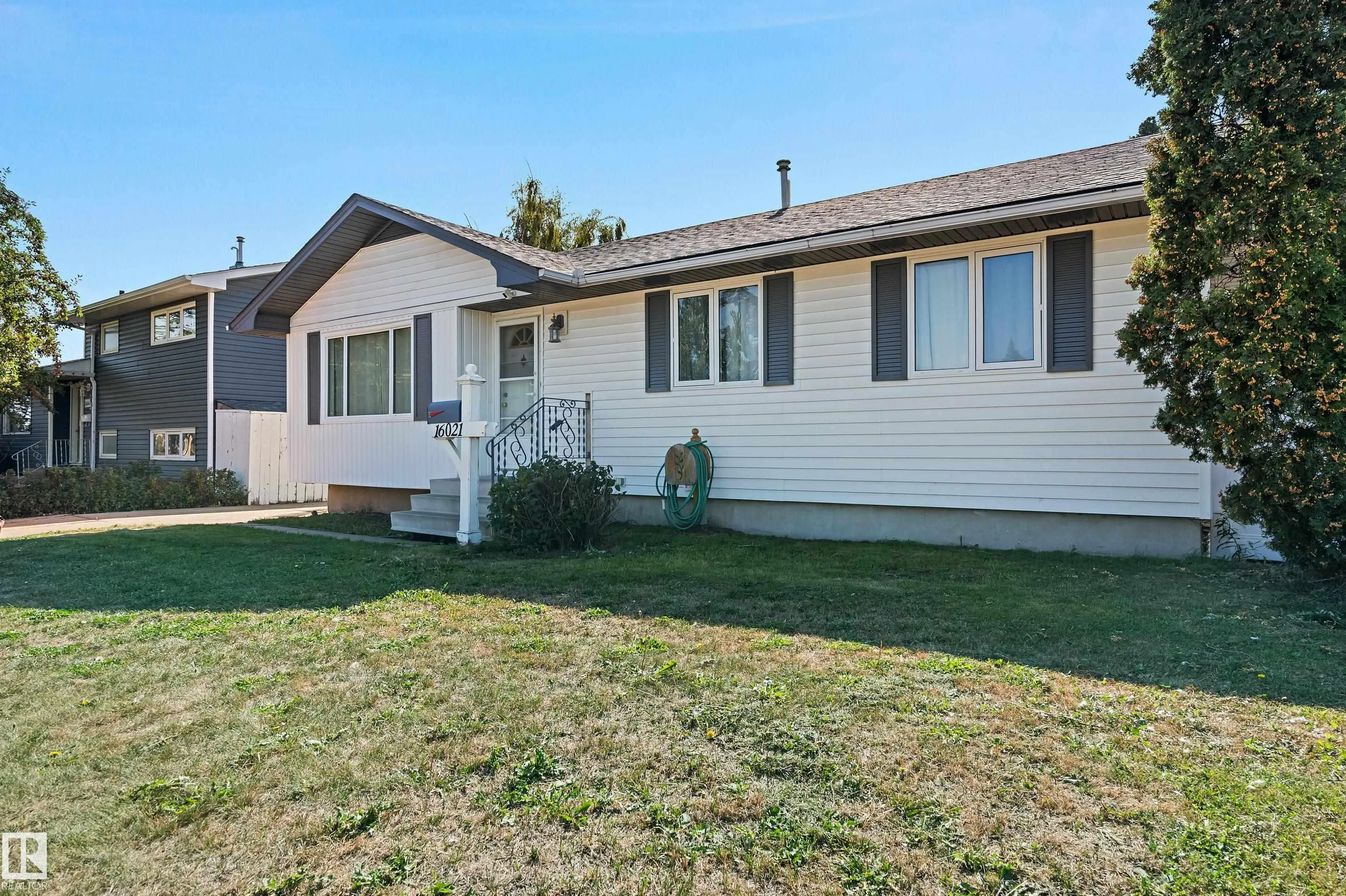 16021 95 Avenue