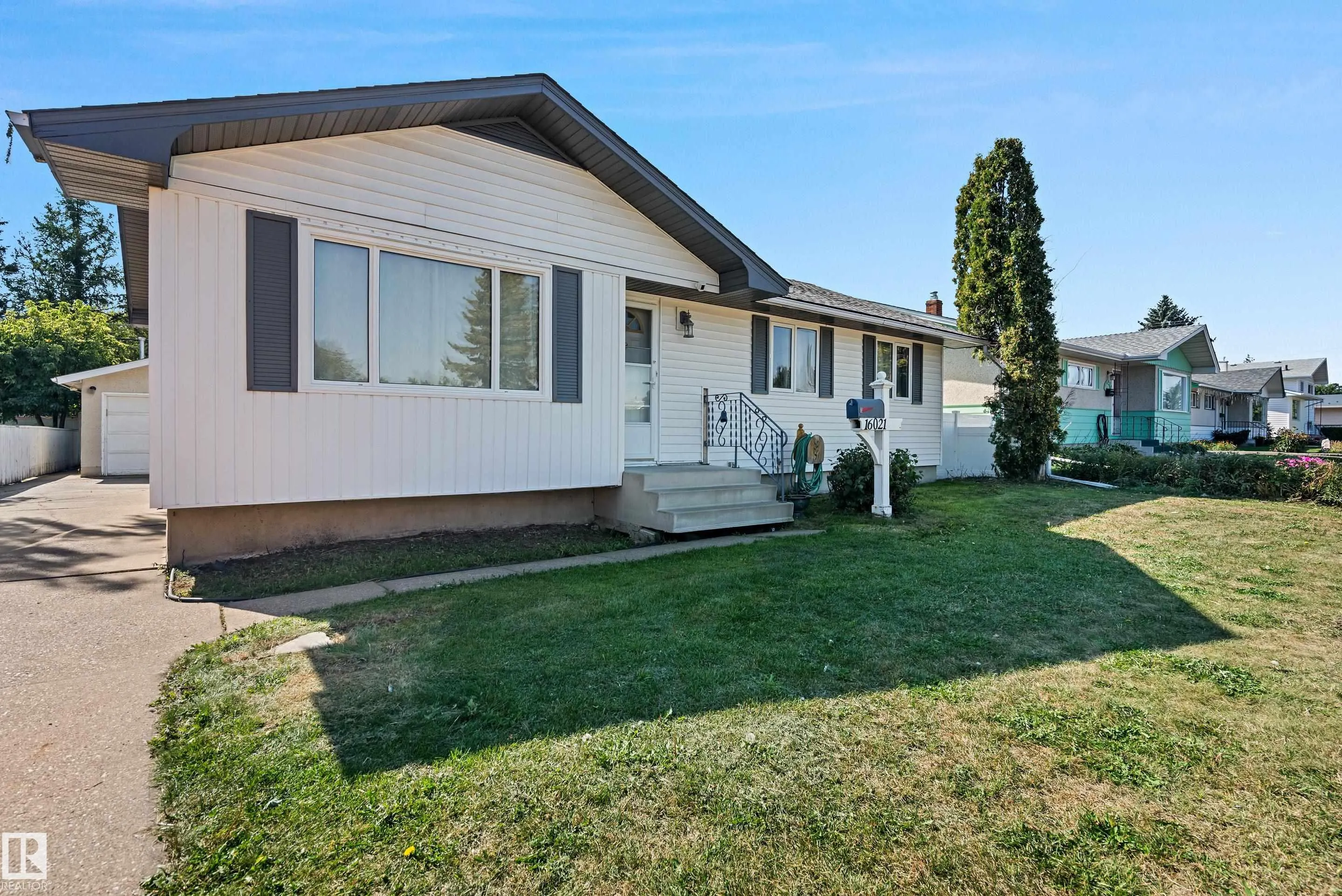 16021 95 Avenue