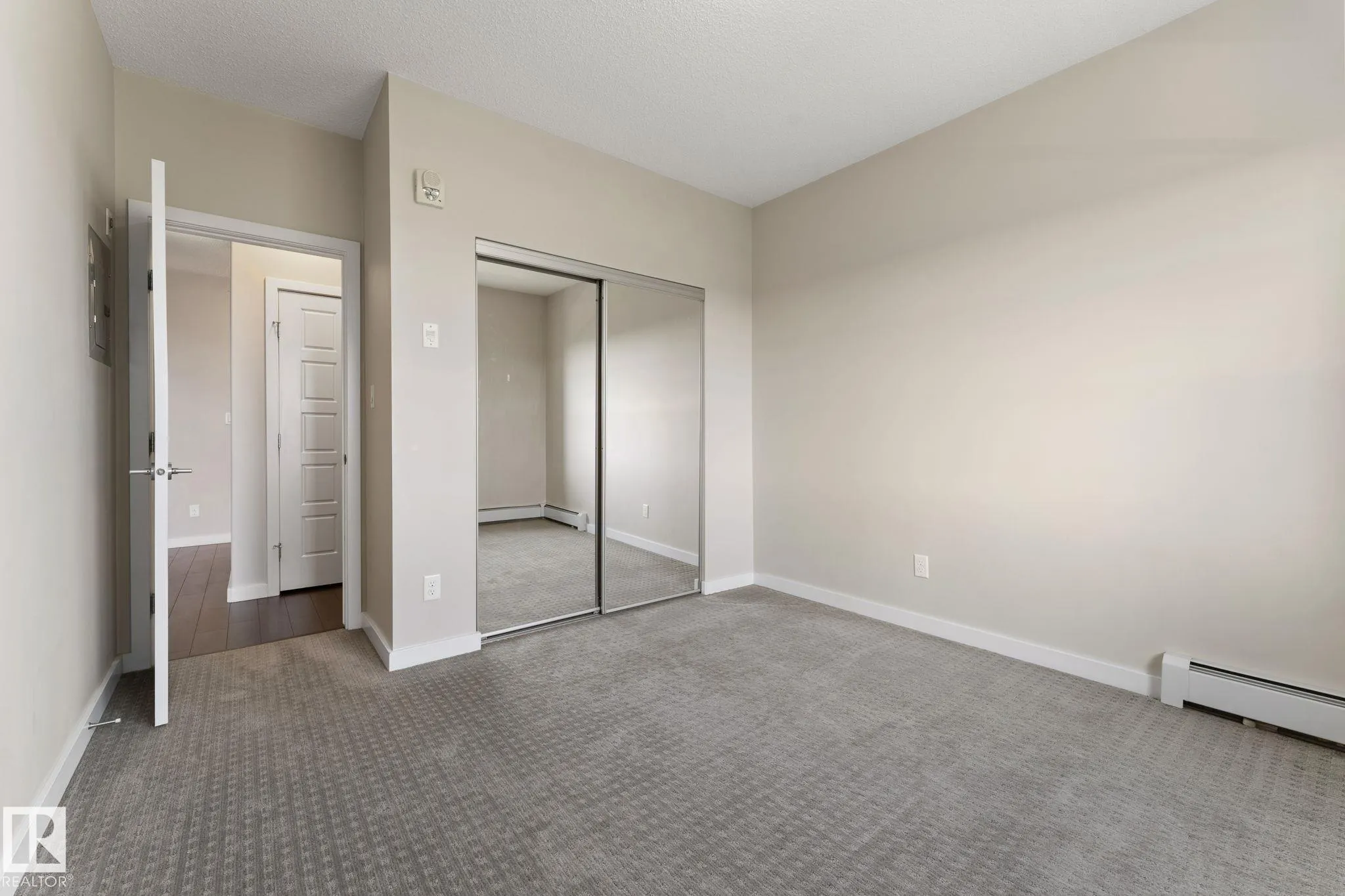 507 ALBANY Way