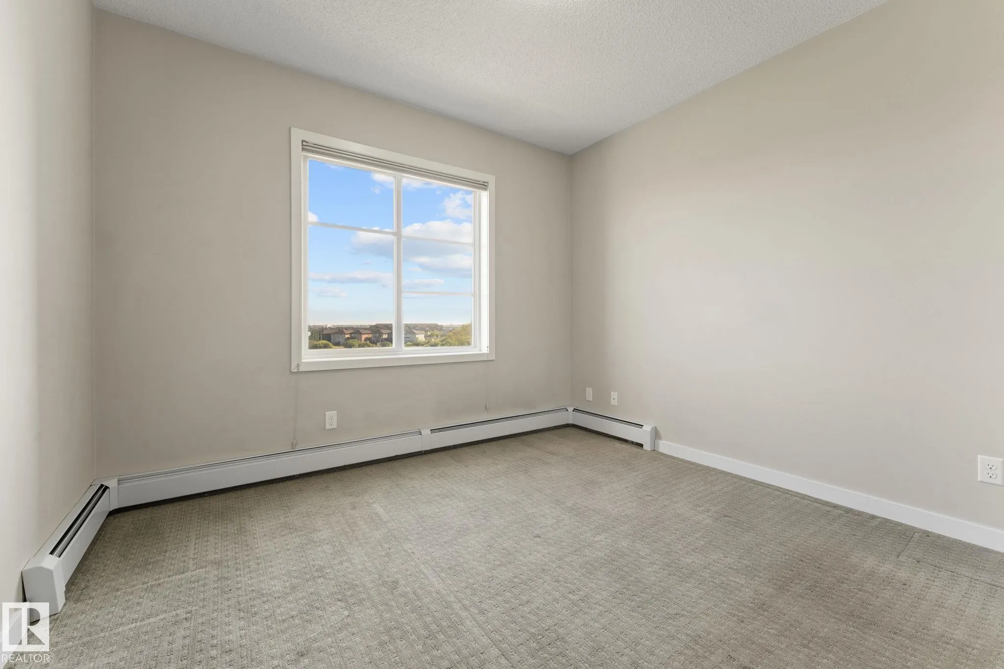 507 ALBANY Way