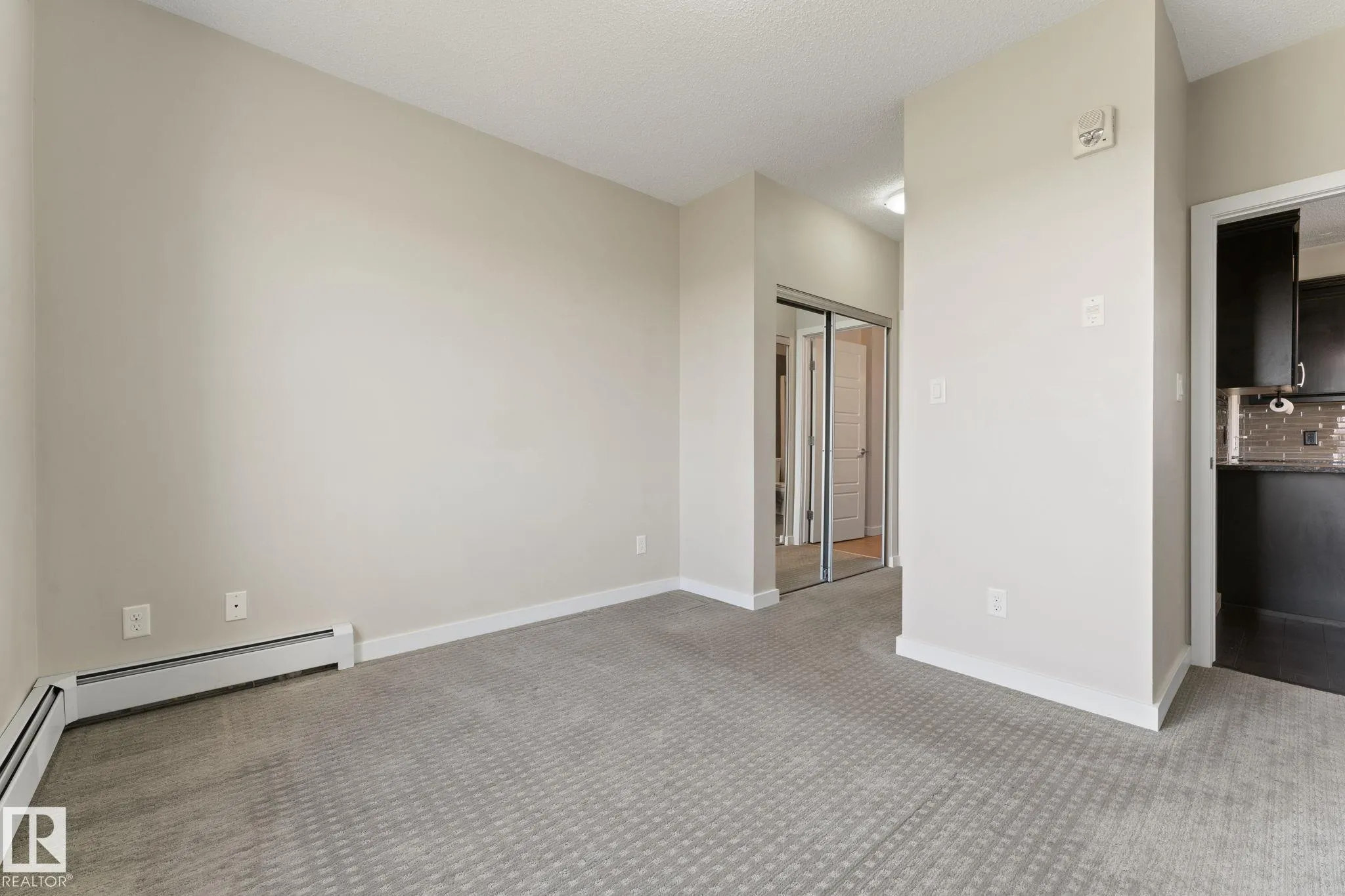 507 ALBANY Way