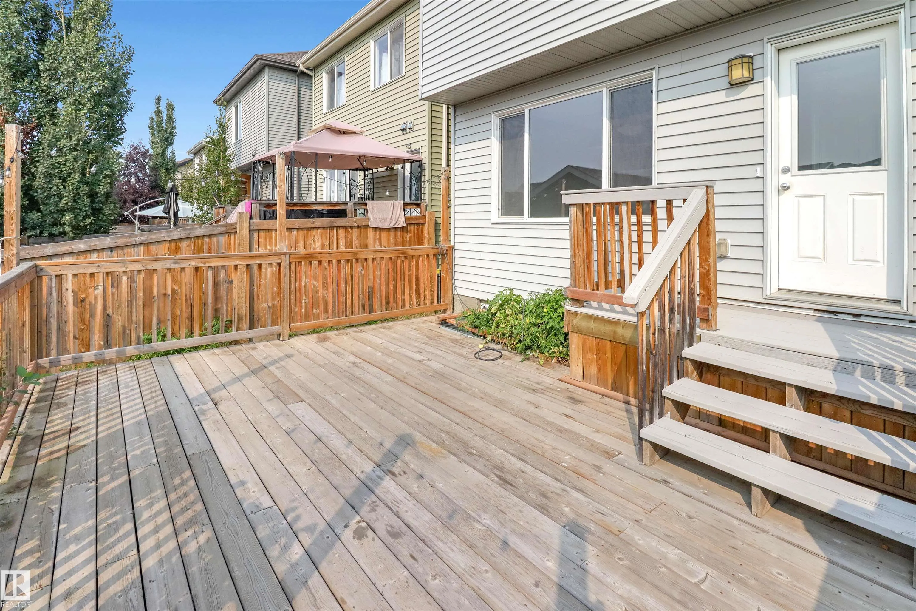 756 EAGLESON Crescent